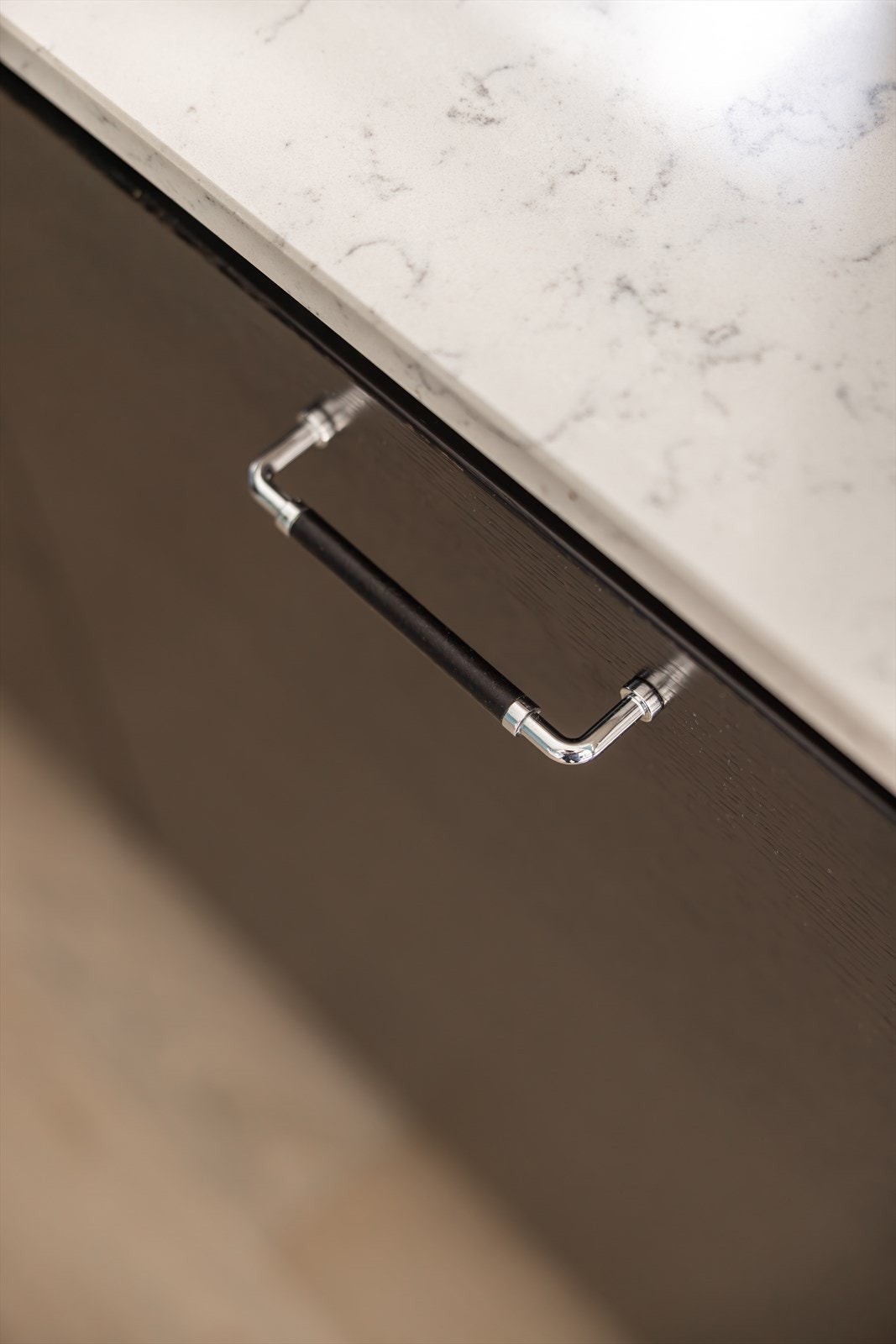 Leiligheten byr på flust av vakre detaljer - håndtakene er intet unntak. Galleribilde