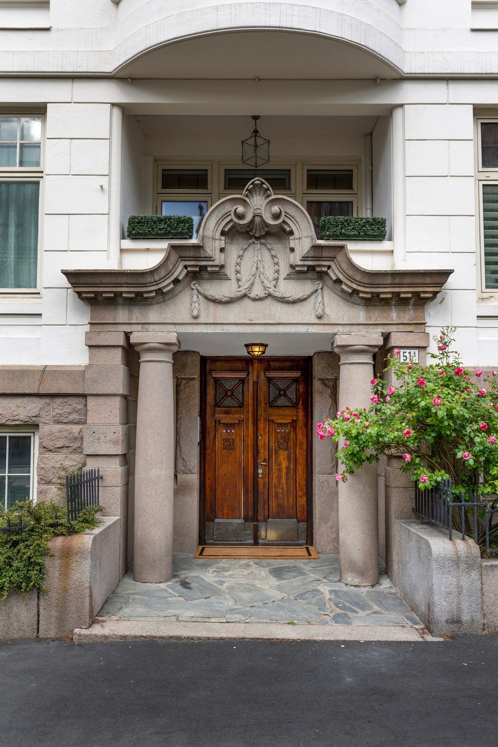 Gården er svært godt ivaretatt - Vi ønsker deg velkommen inn Galleribilde