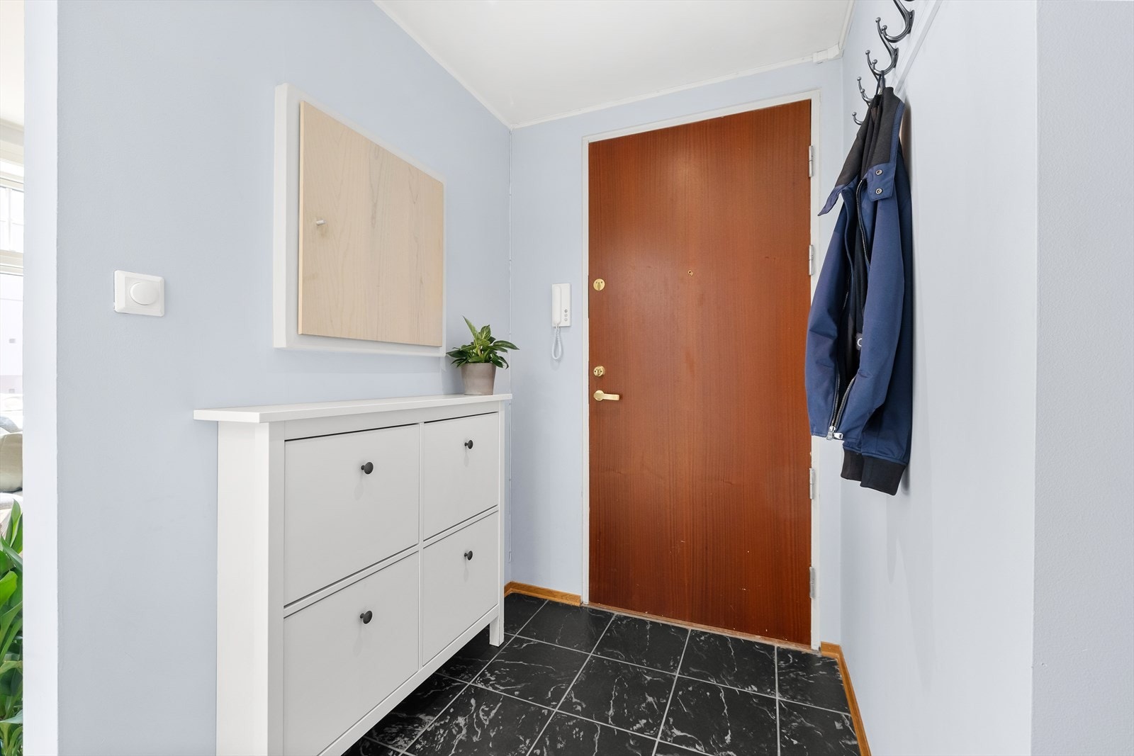 Dørcalling gjør det trygt og enkelt å slippe inn gjester Galleribilde