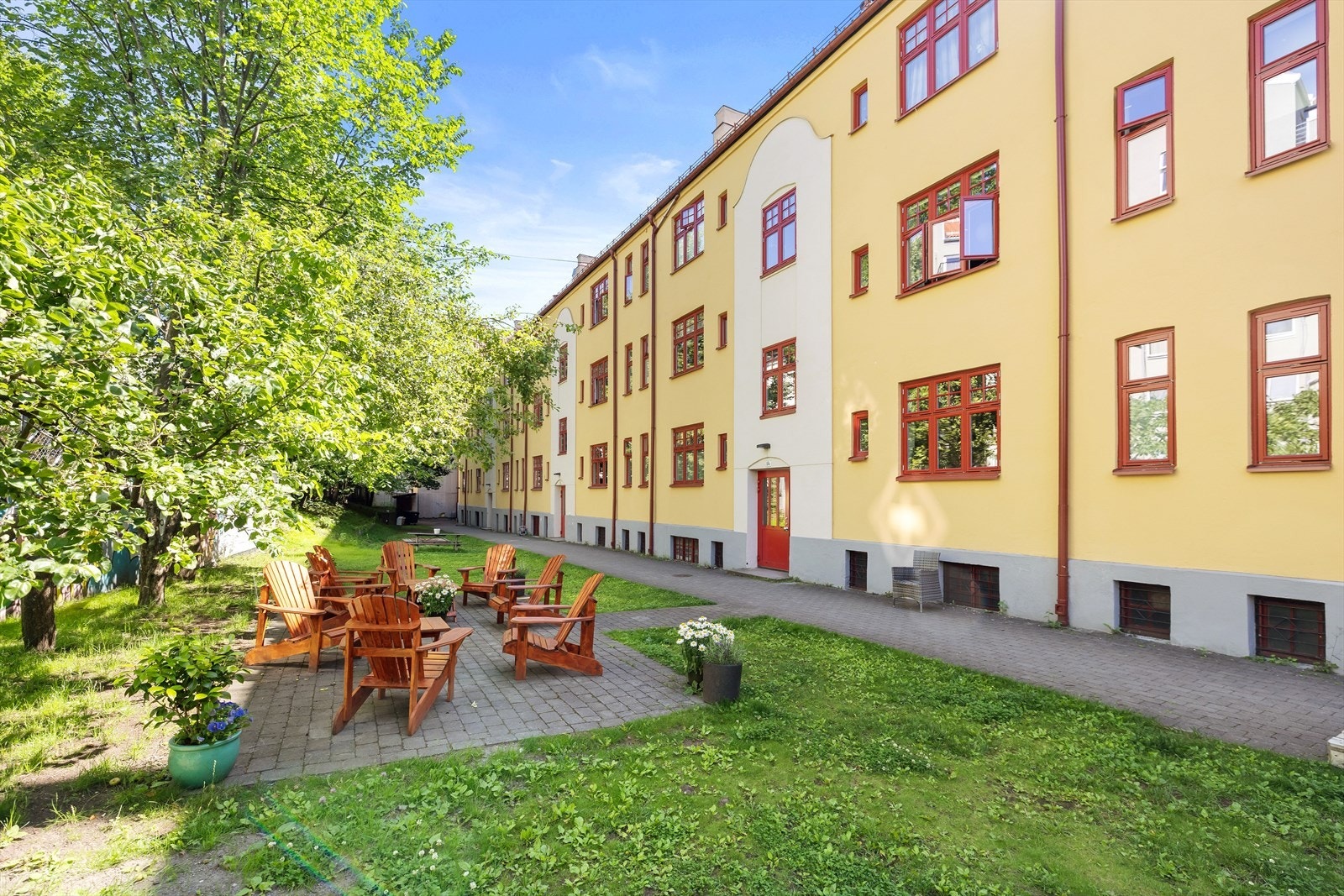 Leiligheten ligger i et populært og levende nabolag, omgitt av parker, hyggelige spisesteder, nisjebutikker og et rikt kulturtilbud Galleribilde