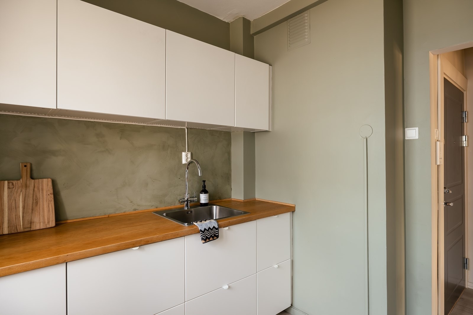 Leiligheten er stilren, og har en gjennomgående god standard. Galleribilde