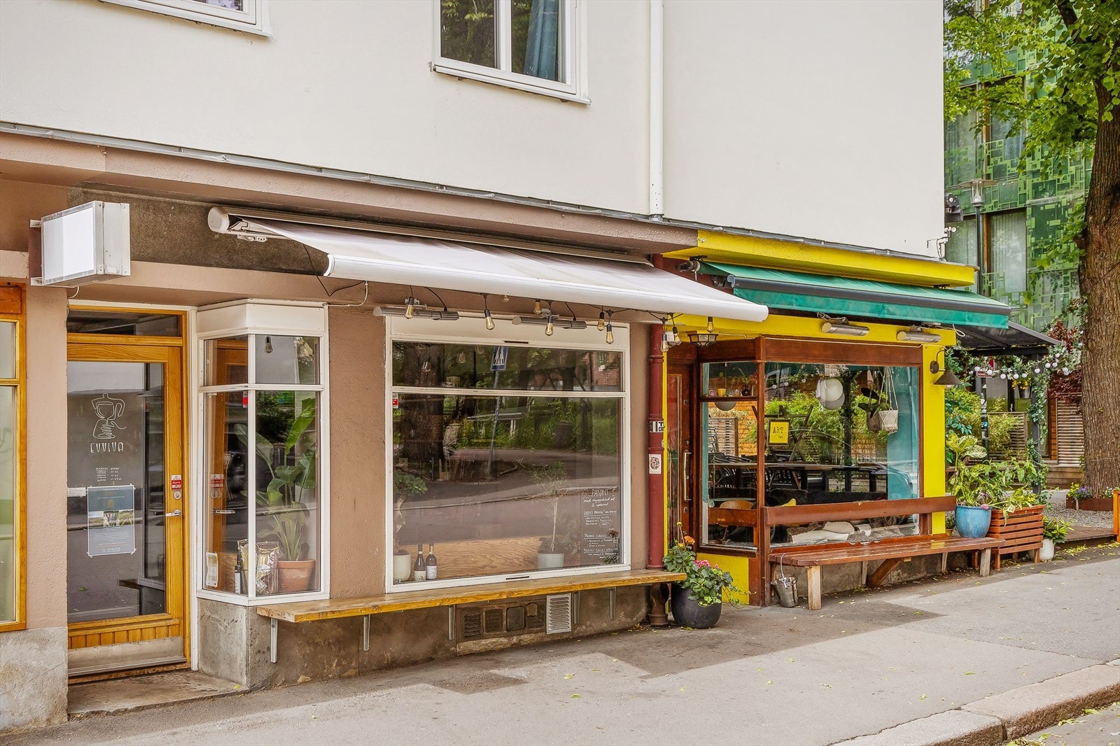 Evviva på Rodeløkka - et lite nabolagsperle der du kan nyte god kaffe, deilig bakverk og en varm atmosfære midt i byen. Perfekt stopp for en rolig pause eller en prat over en kopp. Galleribilde