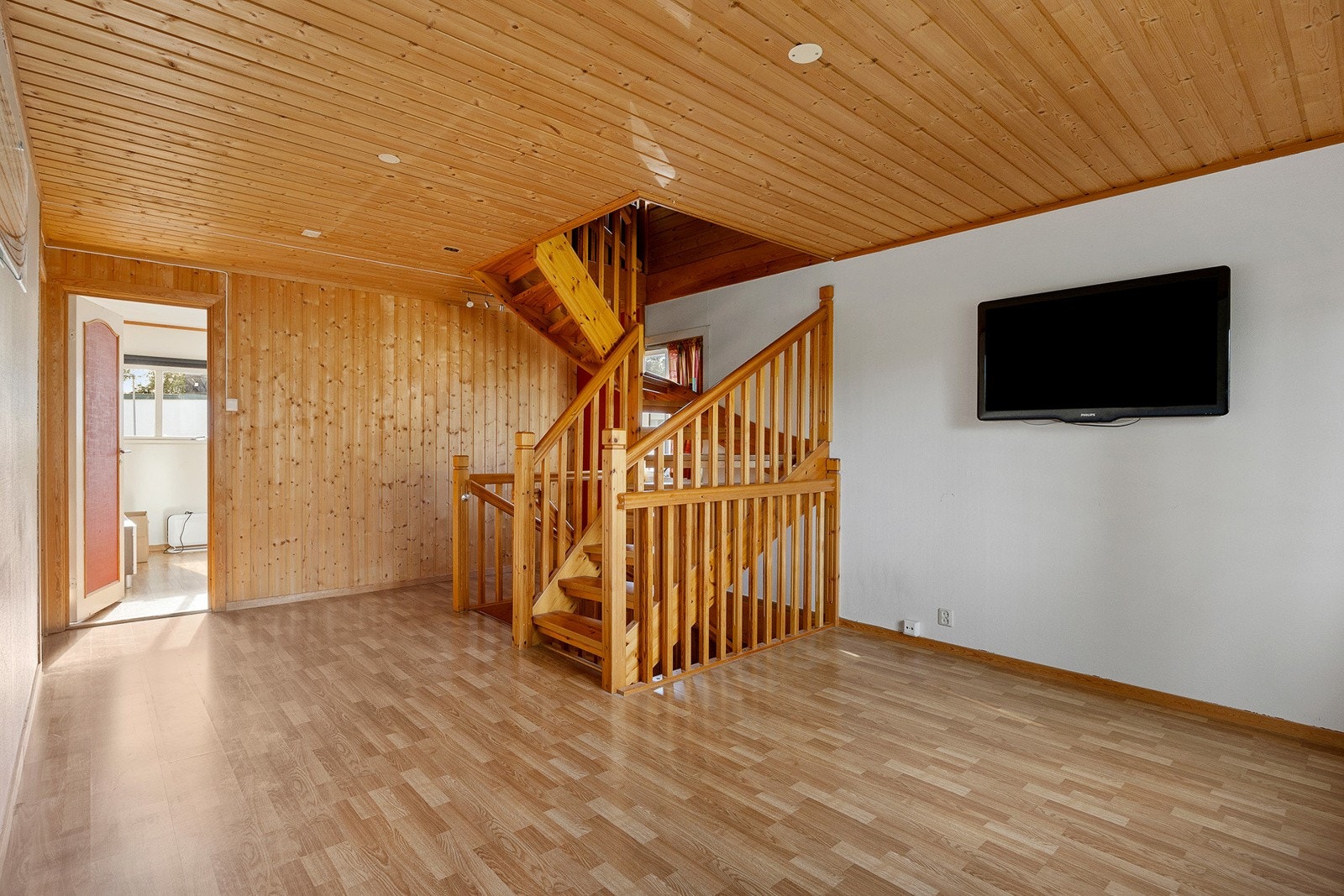 Rommet har gode møbleringsmuligheter, og kan brukes som en egen sone for avslapning eller arbeid. Galleribilde