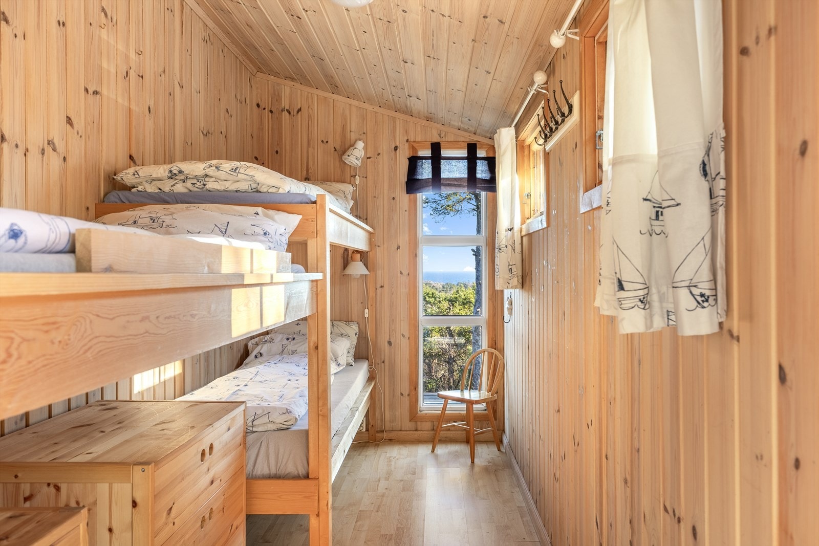 Fremlagte tegninger illustrerer ikke hva tilbygget er godkjent som, megler kan derfor ikke kontrollere bruken av rommet Galleribilde