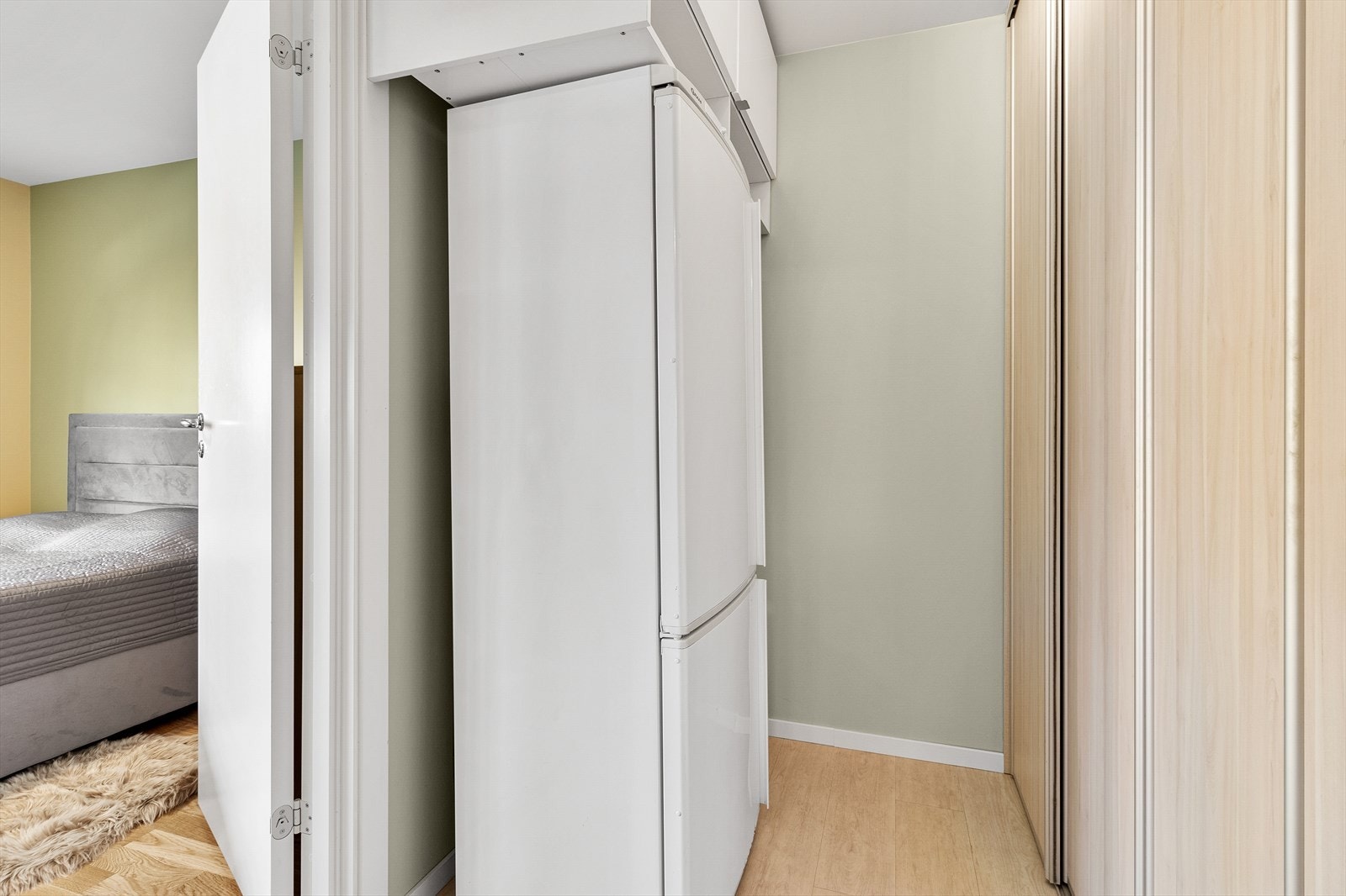 Bod kan fint benyttes som ekstra garderobeplass. Galleribilde