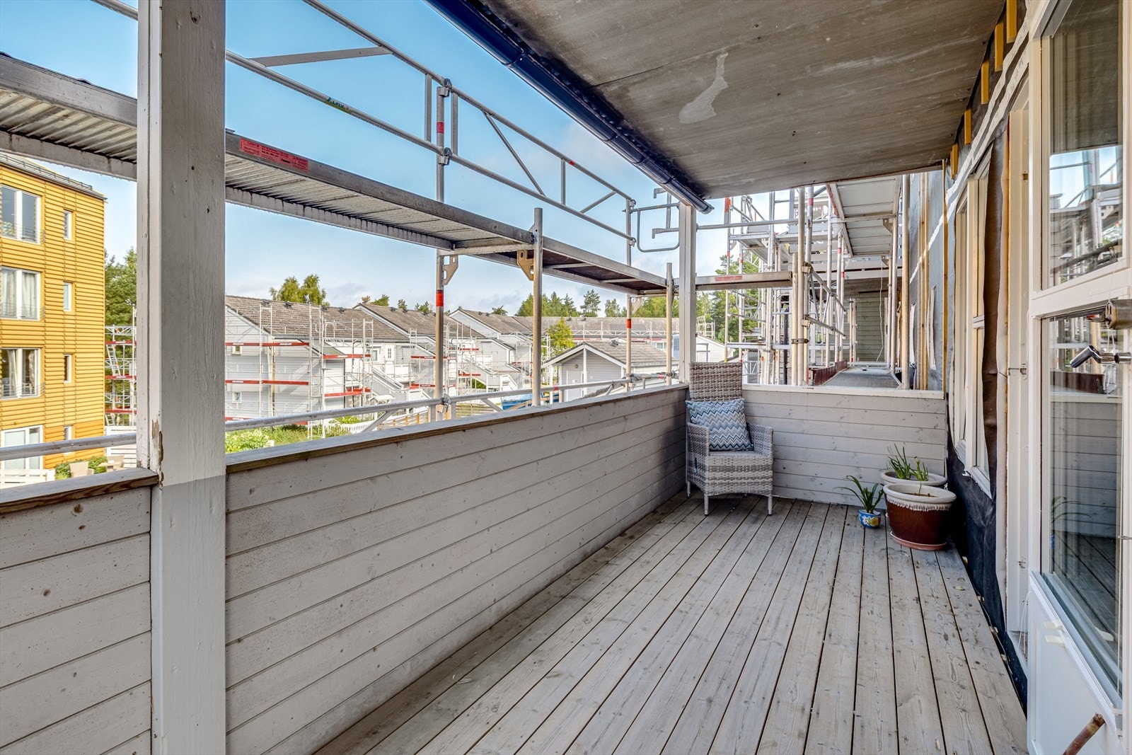 Balkongen gir deg en hyggelig uteplass med flere møbleringsmuligheter. Galleribilde