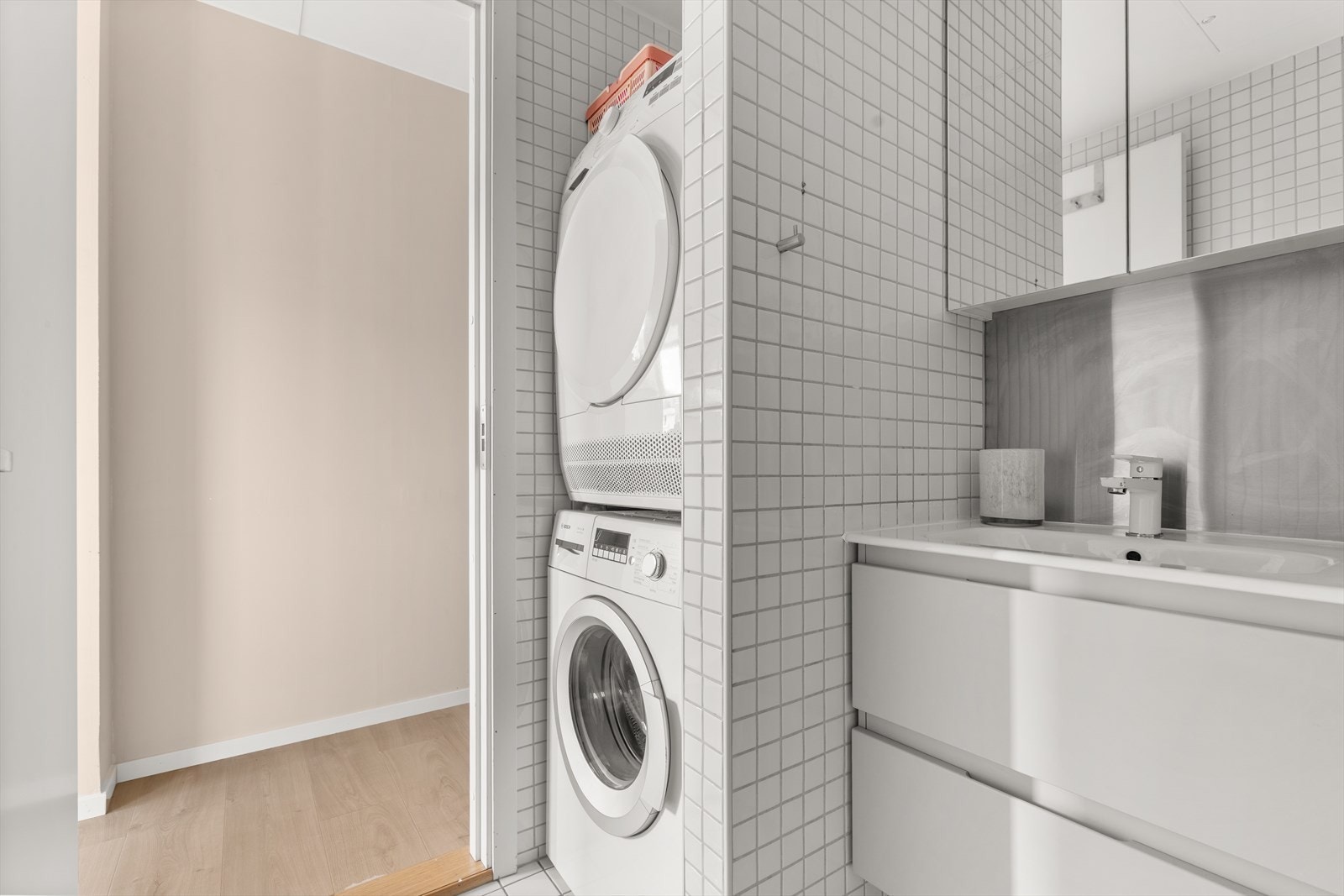 Varmtvann er inkludert i felleskostnadene. Galleribilde