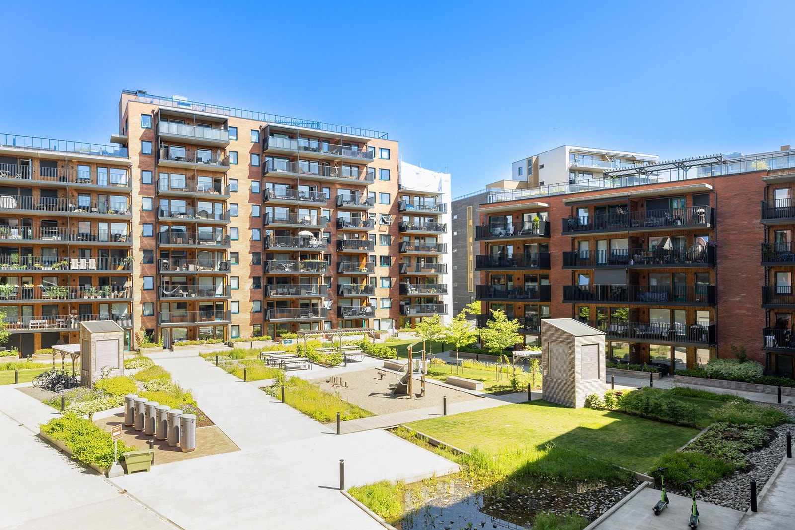 Leiligheten ligger i 3. etasje og bygget ble oppført i 2021. Galleribilde