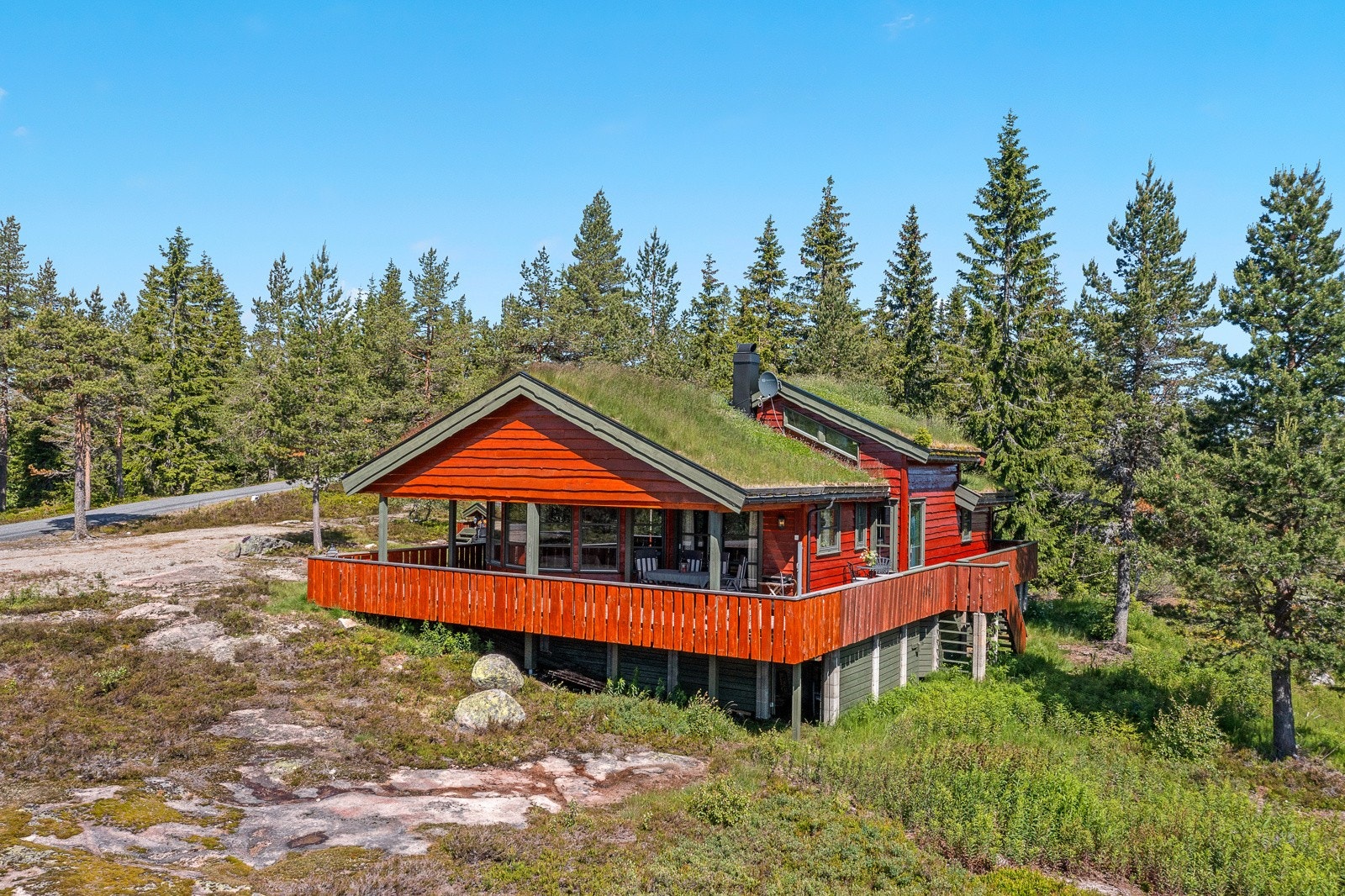 Hytta ligger i weekend-avstand fra de fleste store byene fra Oslo og nedover kysten mot Vestfold og Telemark Galleribilde