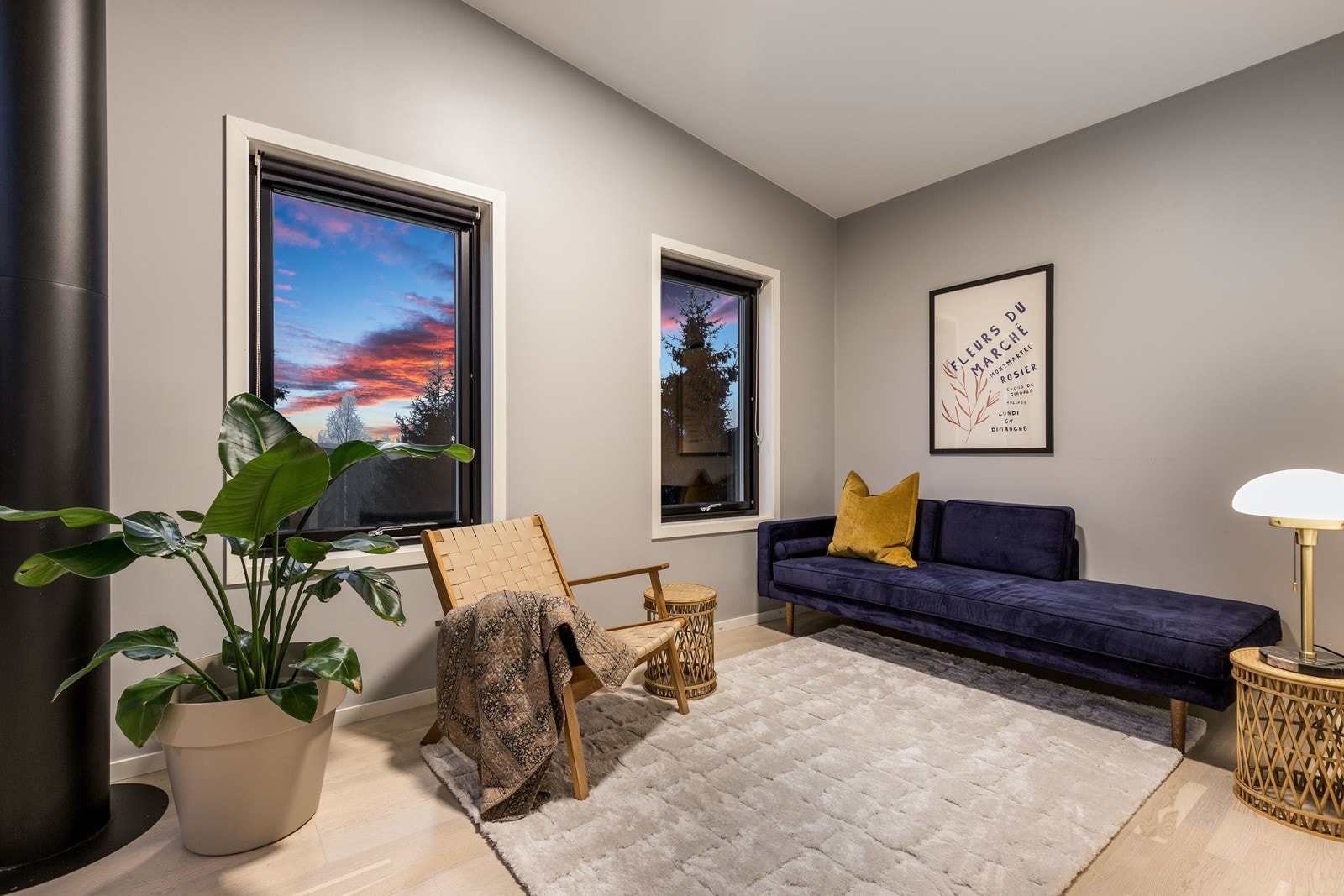 Det 4 soverommet i boligens tredje etasje er p.t. innredet som en koselig loftstue. Et perfekt rom for Tv-titting og koselige filmkvelder med barna, alt etter eget ønske og behov. Galleribilde