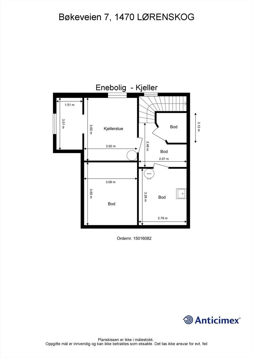 Kjeller med kjellerstue (ikke godkjent for varig opphold) og fire boder. Galleribilde