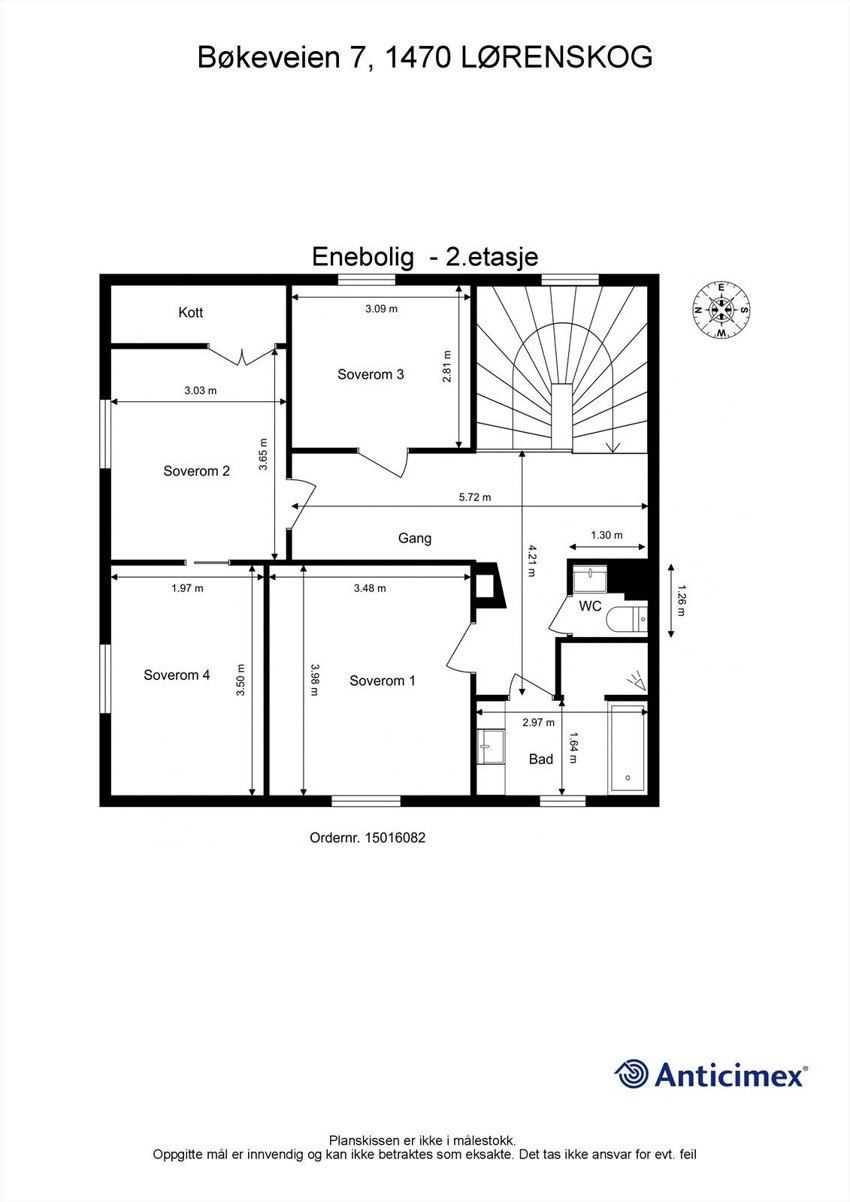 Andre etasje har fire soverom, bad, WC, kott og gang. Galleribilde