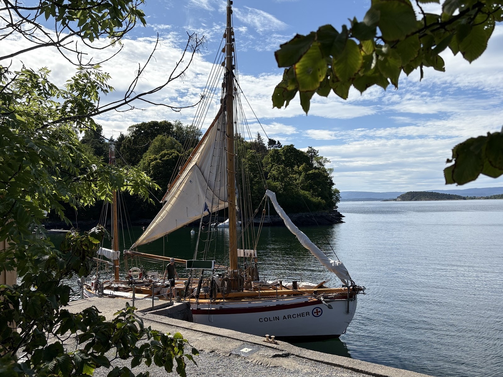 RS1 - Colin Archers hjemmehavn på Ormøya. Galleribilde