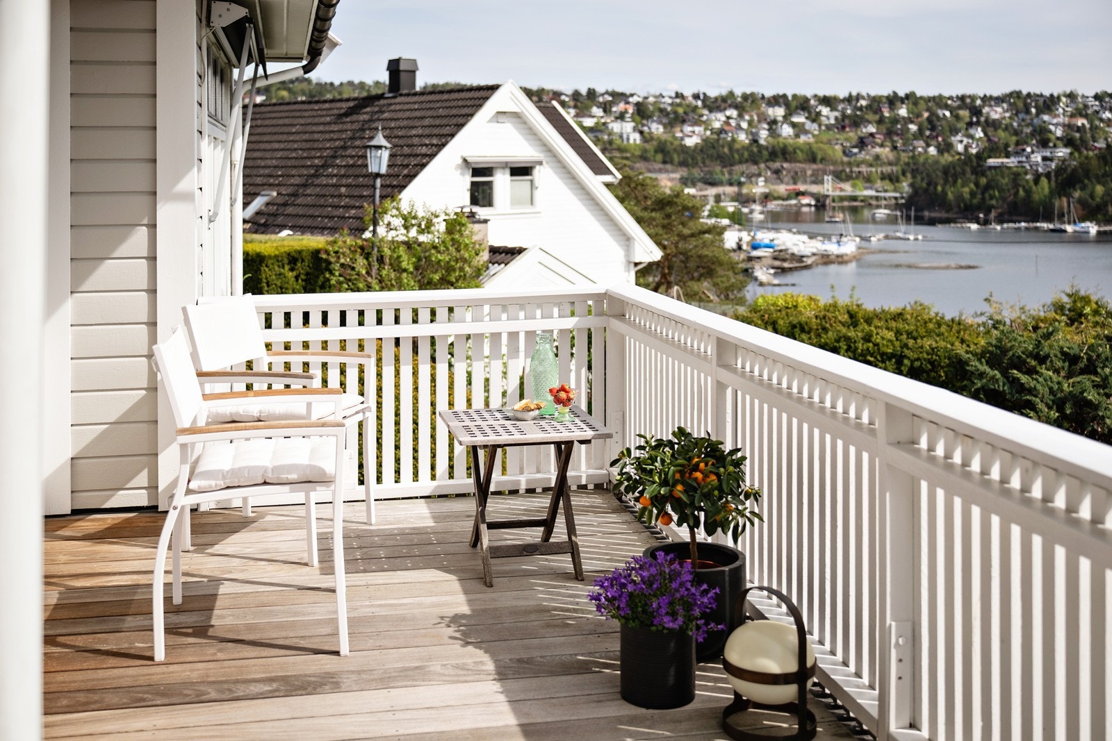 Terrasse med gode solforhold hele dagen. Galleribilde