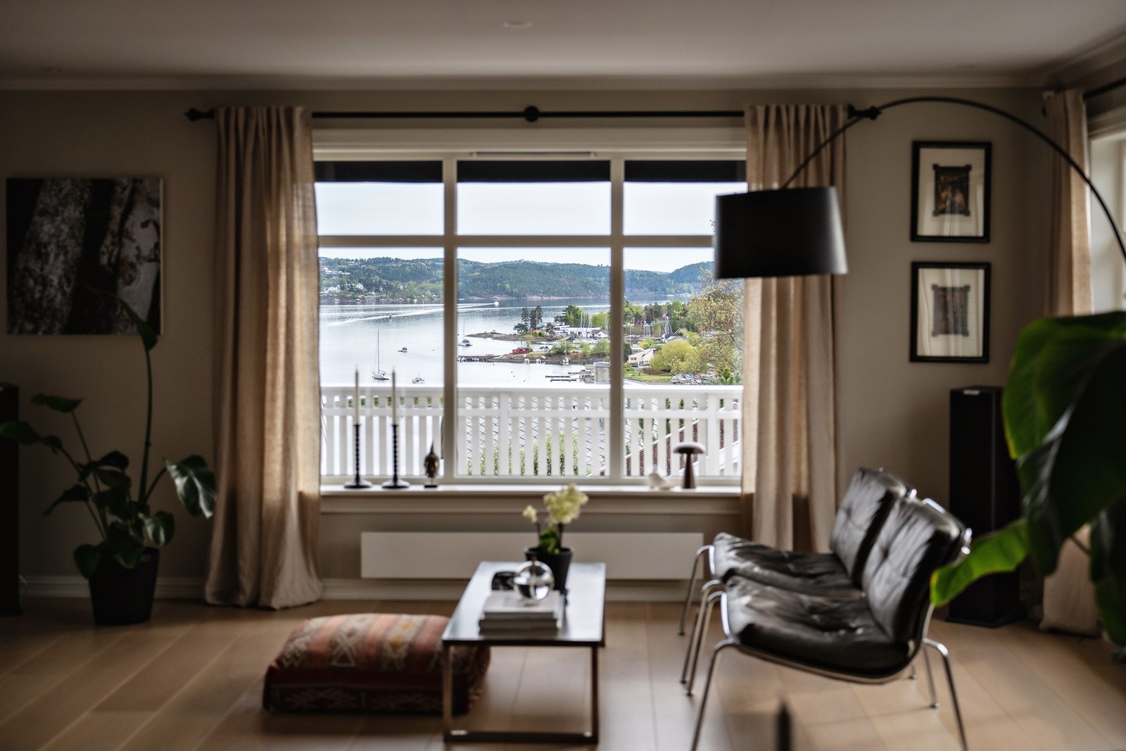 Sjønær atmosfære og høy kvalitet i alle detaljer. Galleribilde