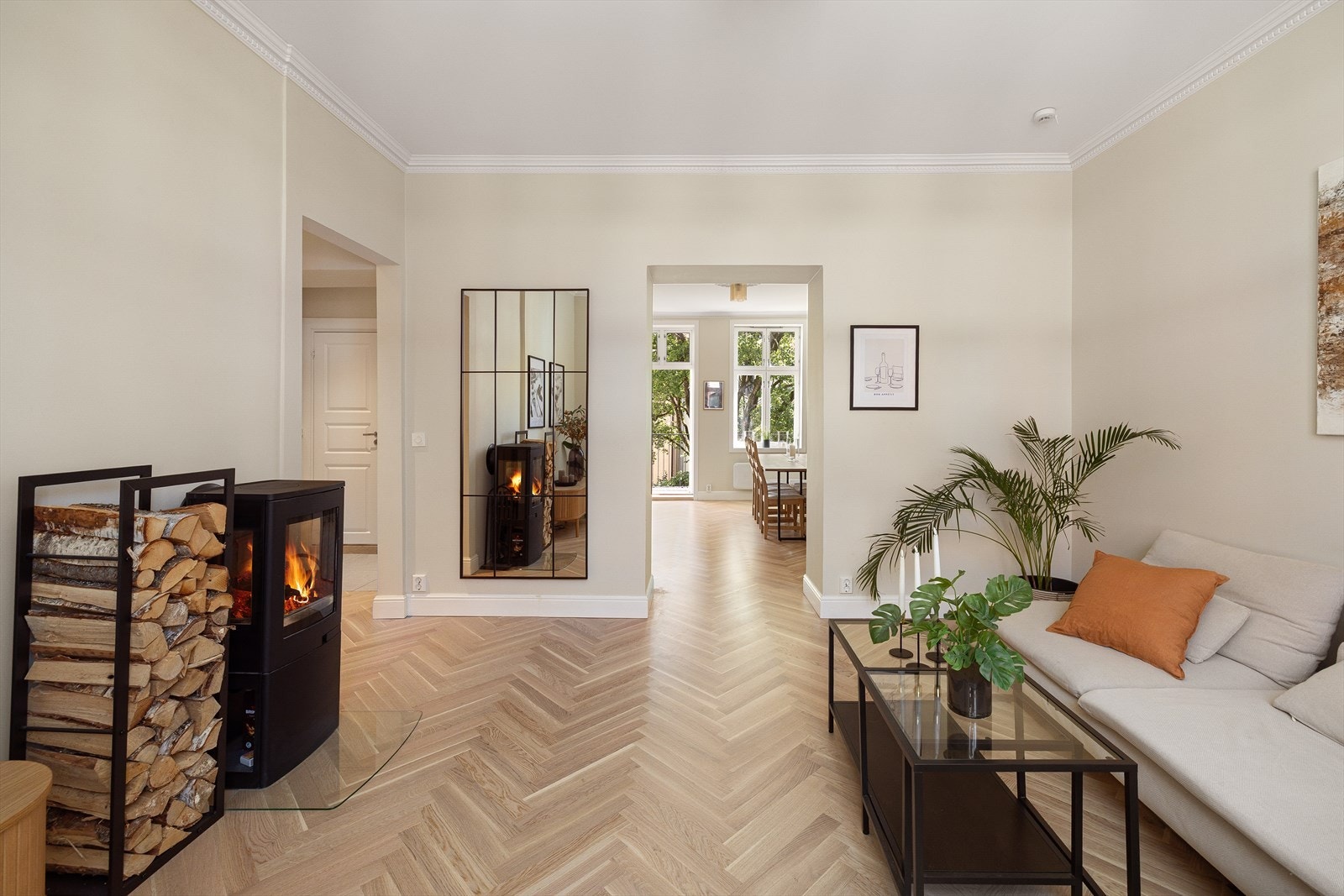 Varmtvann og internett er inkludert i felleskostnadene. Galleribilde