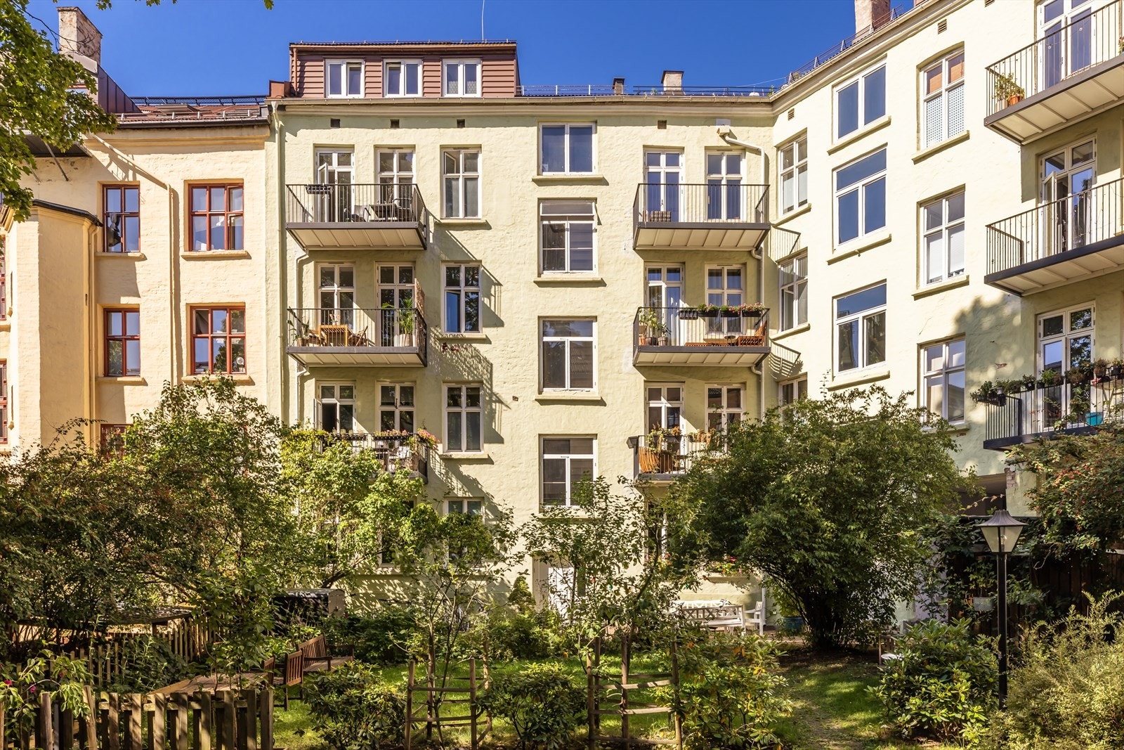 Fasade fra bakgård. Galleribilde