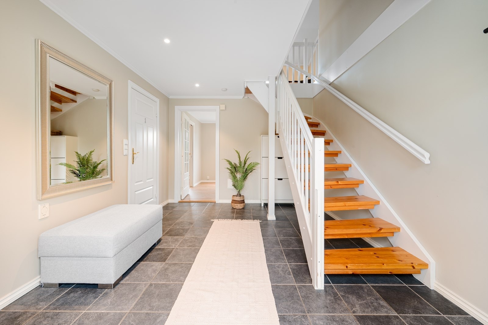 - Vi beveger oss opp i boligens loftsetasje - Galleribilde