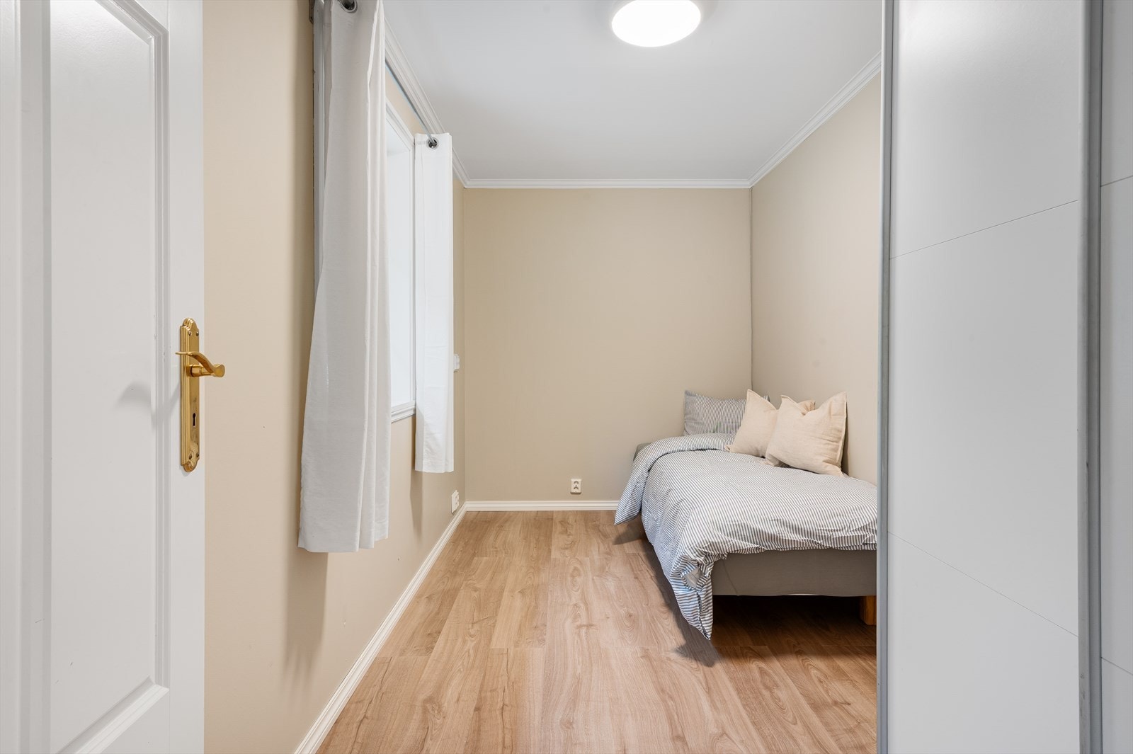 - Soverom 1 måler 8,4 m² - Galleribilde