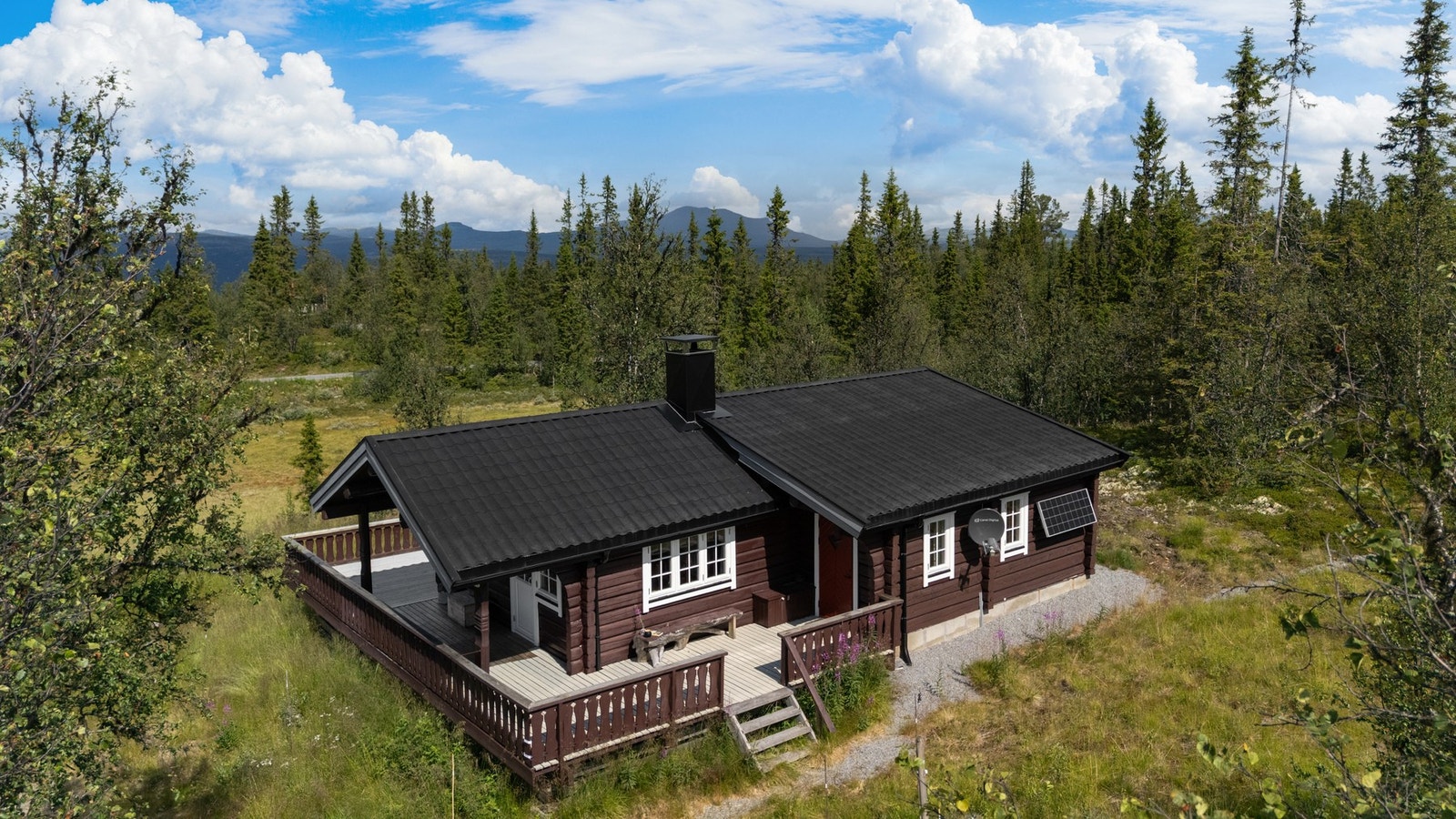 Eiendommen er tilknyttet solcellepanel og aggregat Galleribilde