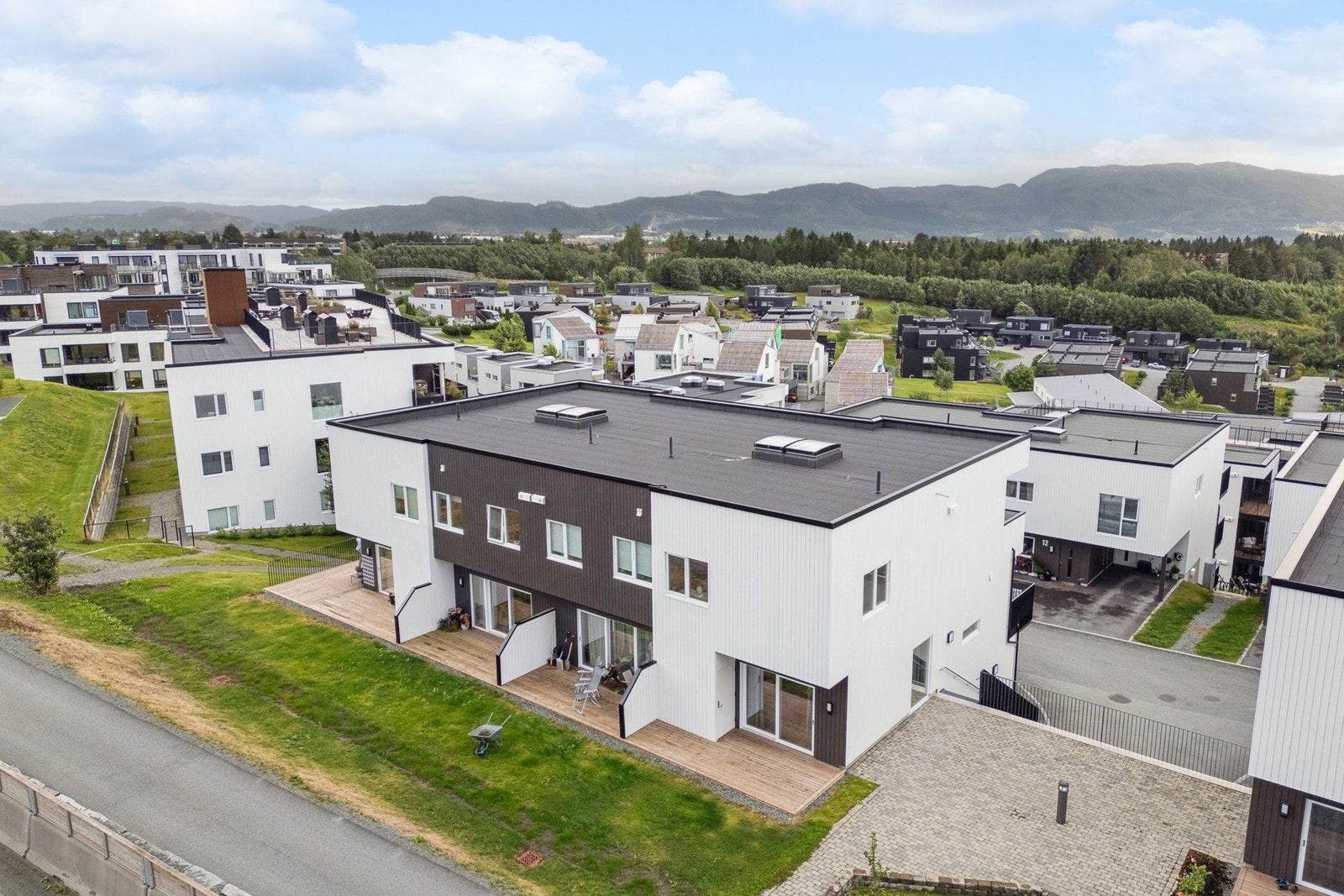 Coop Extra Ringvålveien og Coop Prix Kattem sikrer en enkel hverdag med dagligvarehandel like i nærheten. Galleribilde