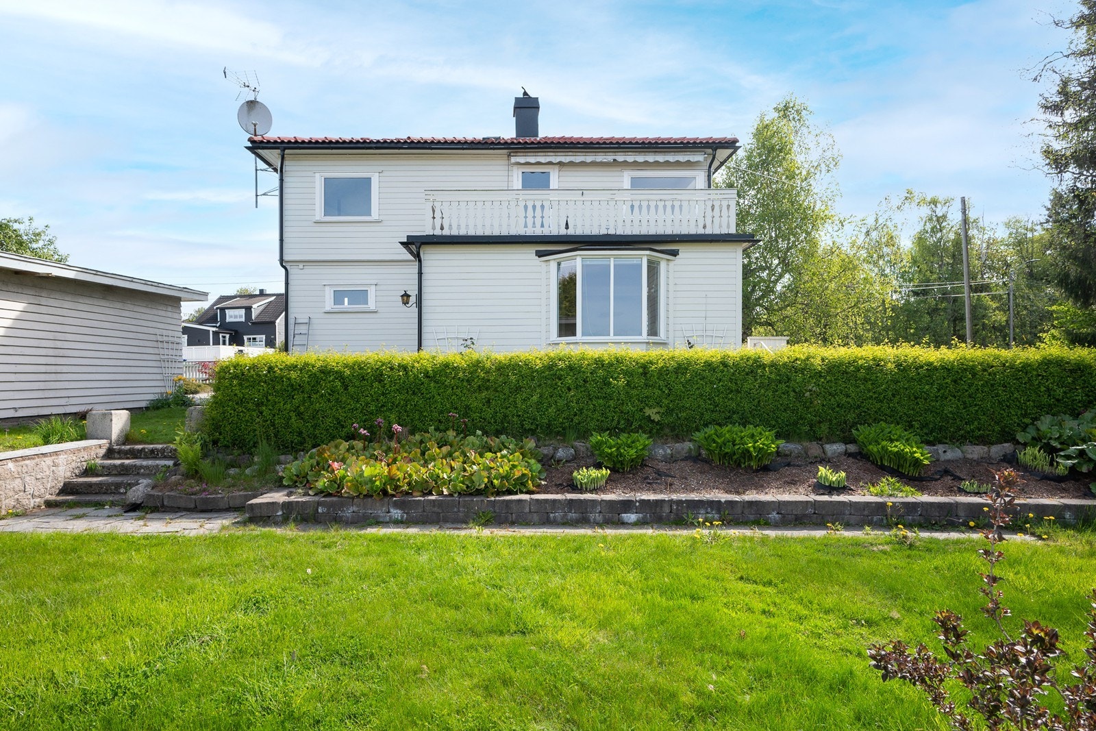 Hagen byr på rom for lek, avslapning og sosiale sammenkomster - her er det boltreplass for både små og store. Galleribilde