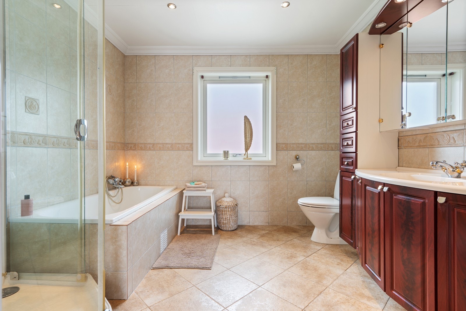 Helfliset bad i andre etasje. Galleribilde