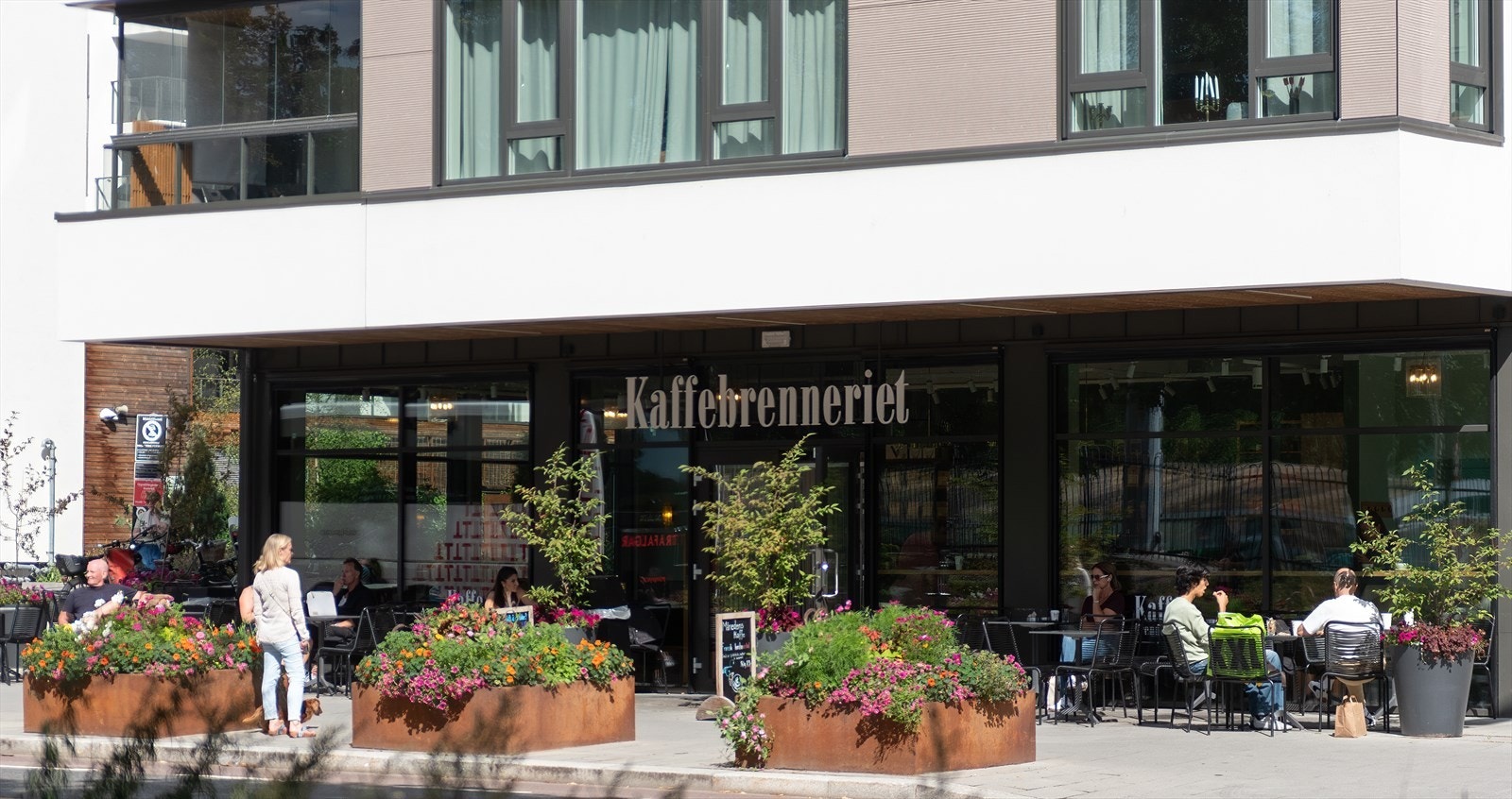 Boligen ligger sentralt, nær alle byens fasiliteter og med gode kollektivforbindelser. Galleribilde