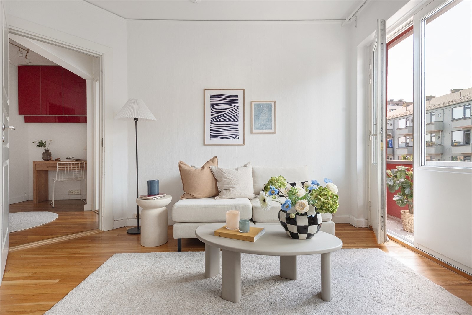 En lys og innbydende 2-romsleilighet med nordvestvendt balkong og meget attraktivt beliggenhet på Majorstuen. Galleribilde