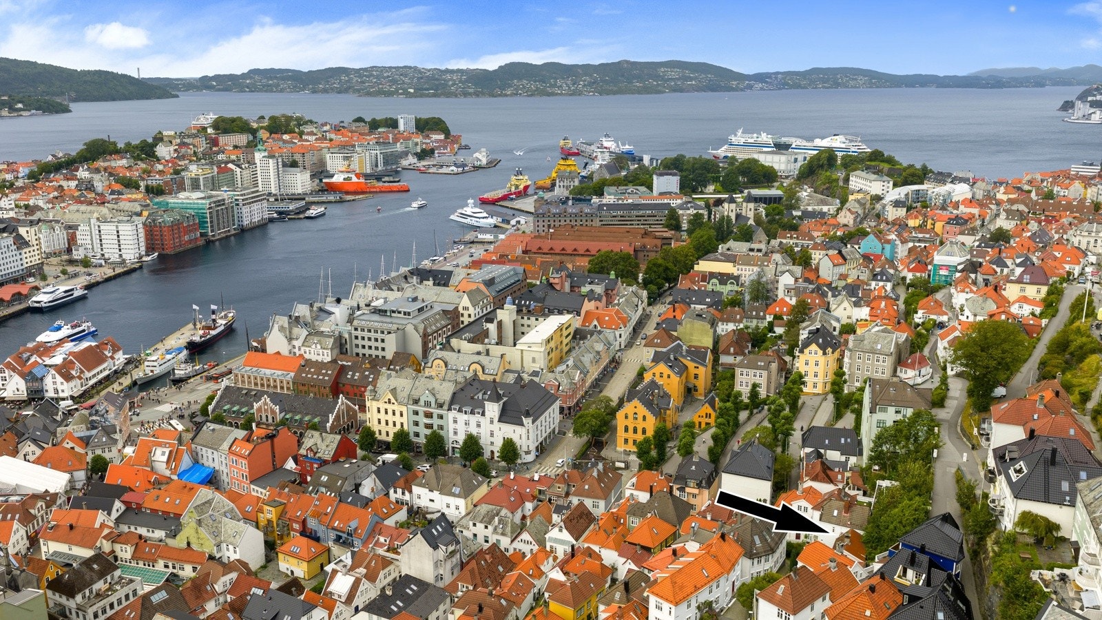 Rolig og tilbaketrukket gate med bare få minutter å gå ned til sentrumskjernen Galleribilde