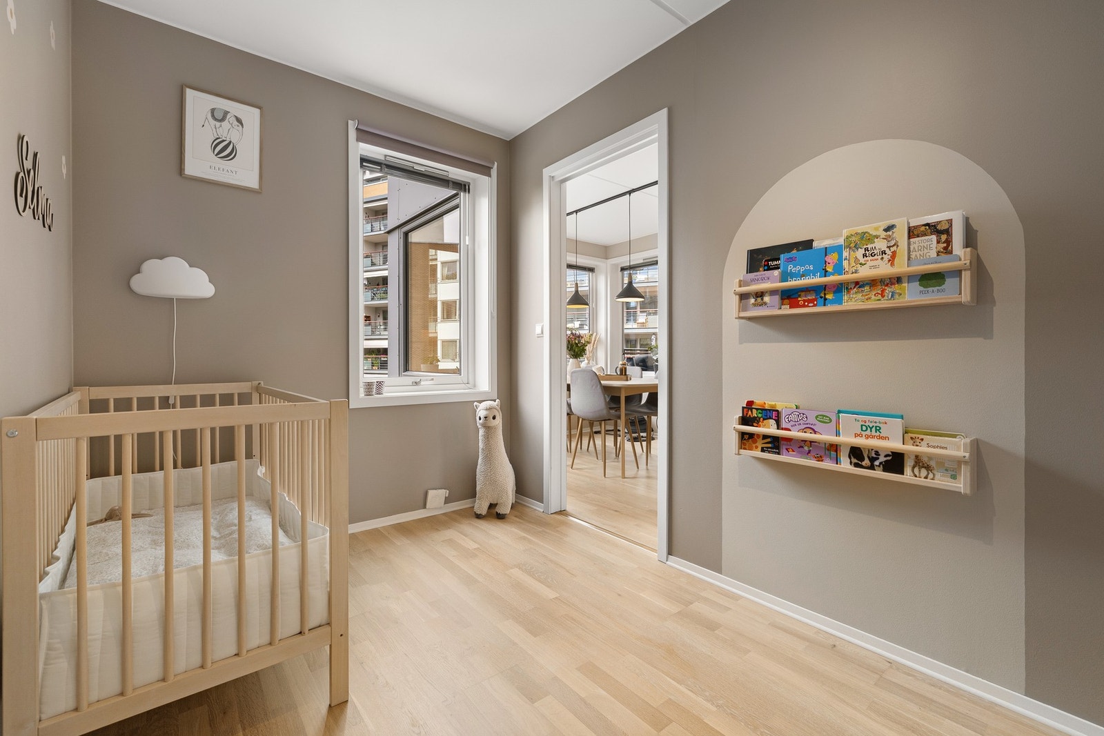 Også gjesterommet vender mot stille og rolige omgivelser. Galleribilde