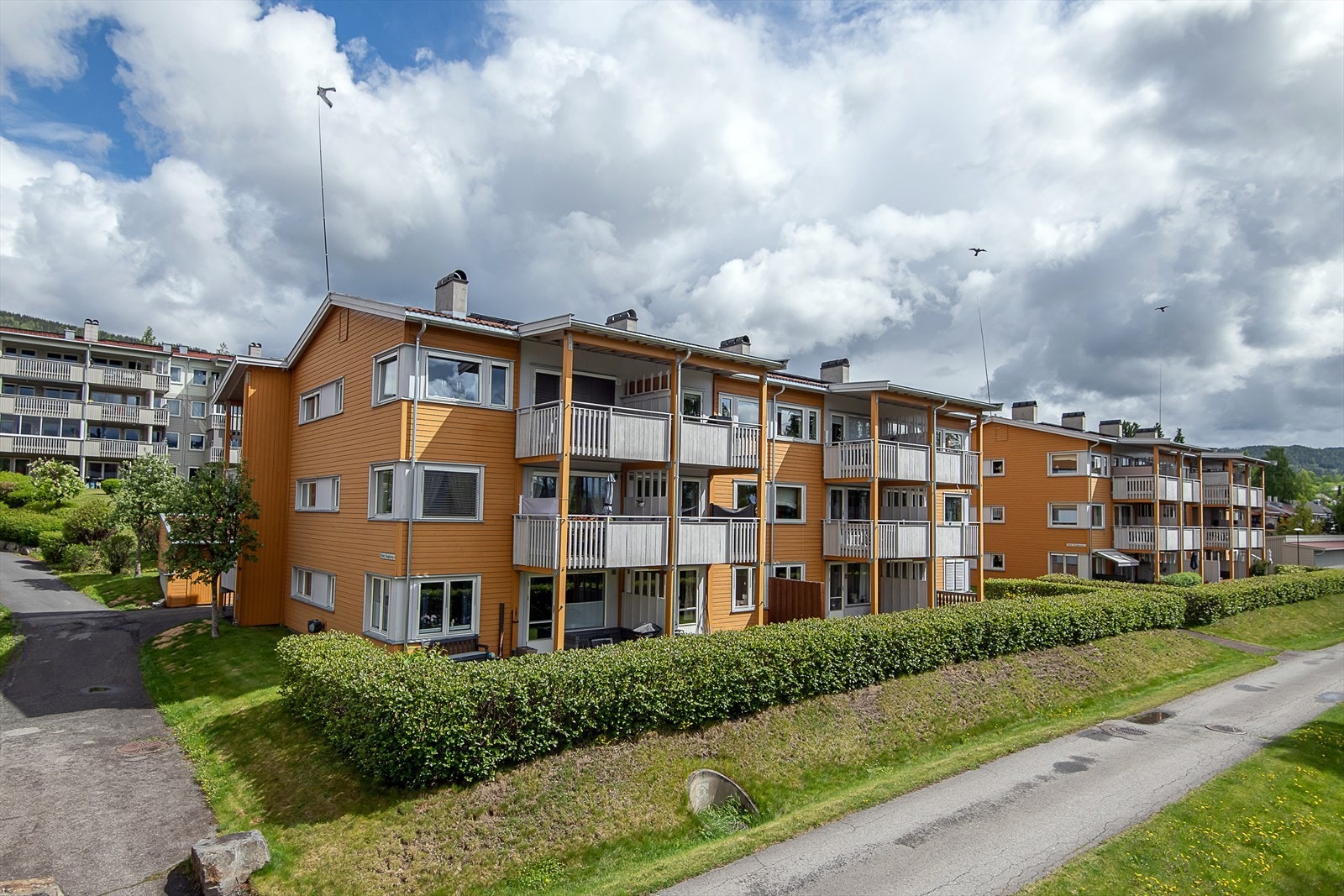 Velkommen til Oskar Skoglys veg 3. Pen og tiltalende 2-roms leilighet på bakkeplan. Galleribilde