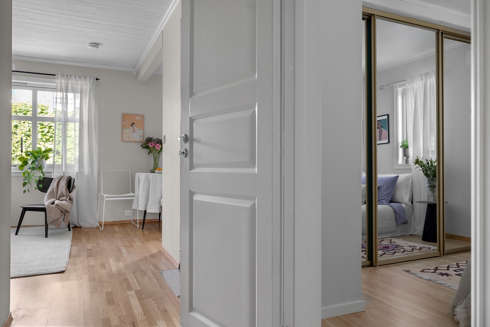 Stue og soverom 1. etasje Galleribilde