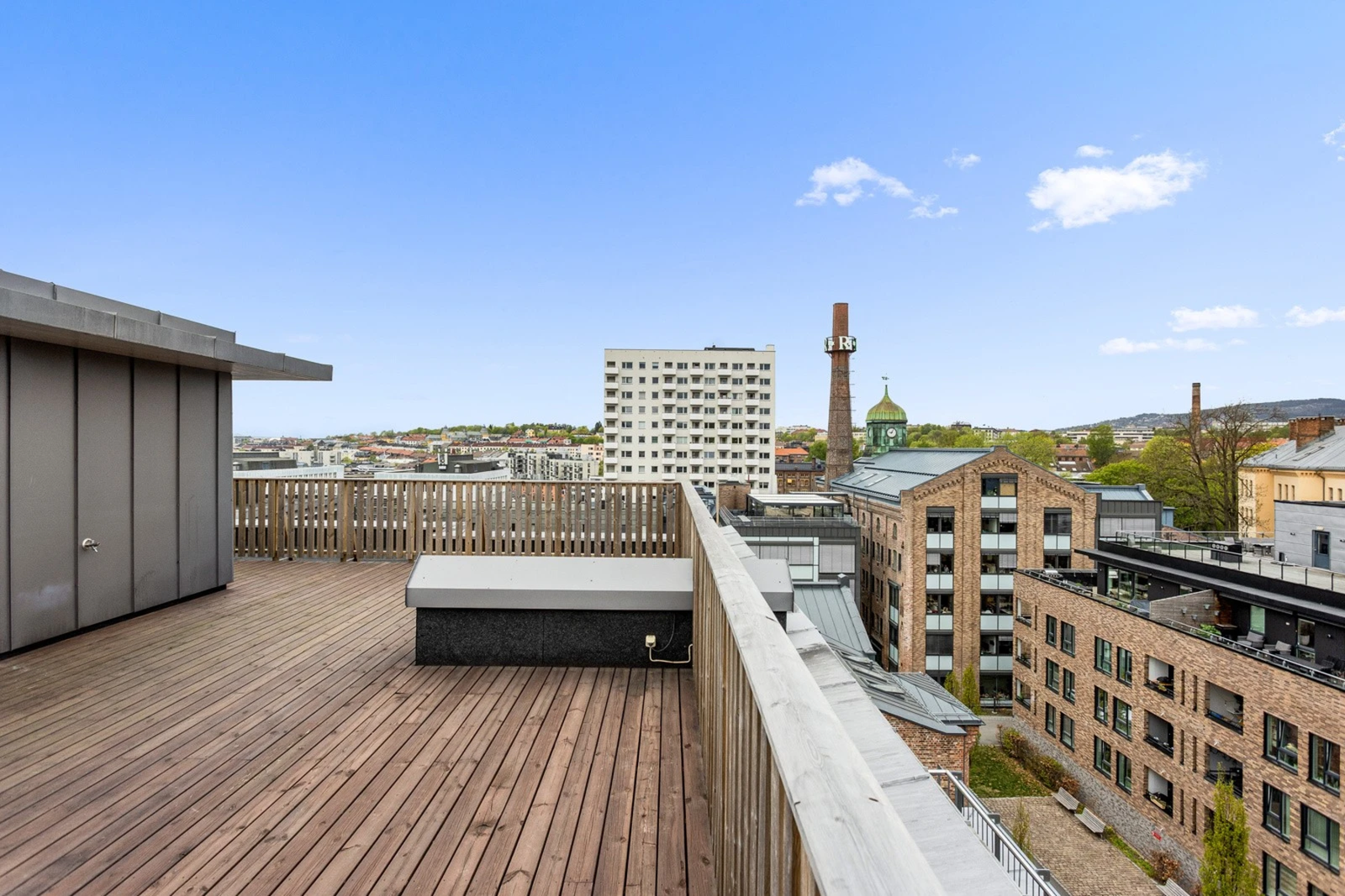 Solrik felles takterrasse. Galleribilde