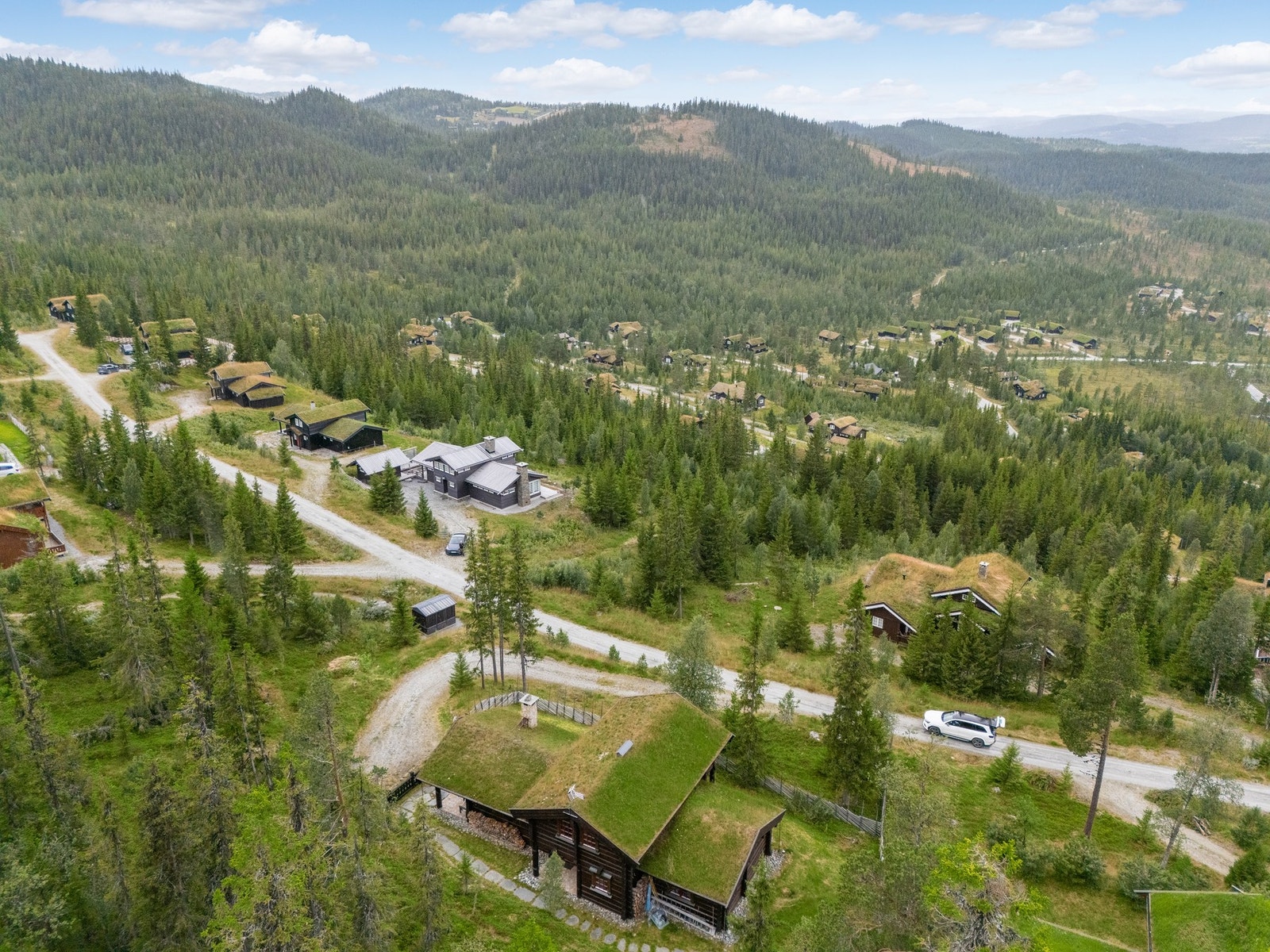 Fin utsikt utover mot flotte fjell! Galleribilde