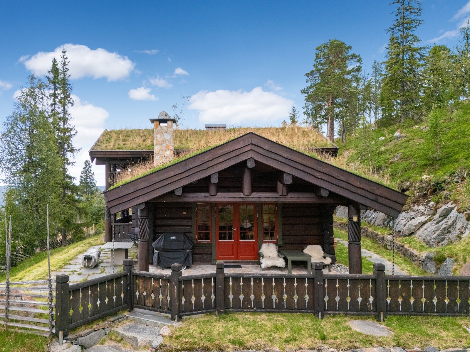 Flott innegjerdet uteområde. Galleribilde