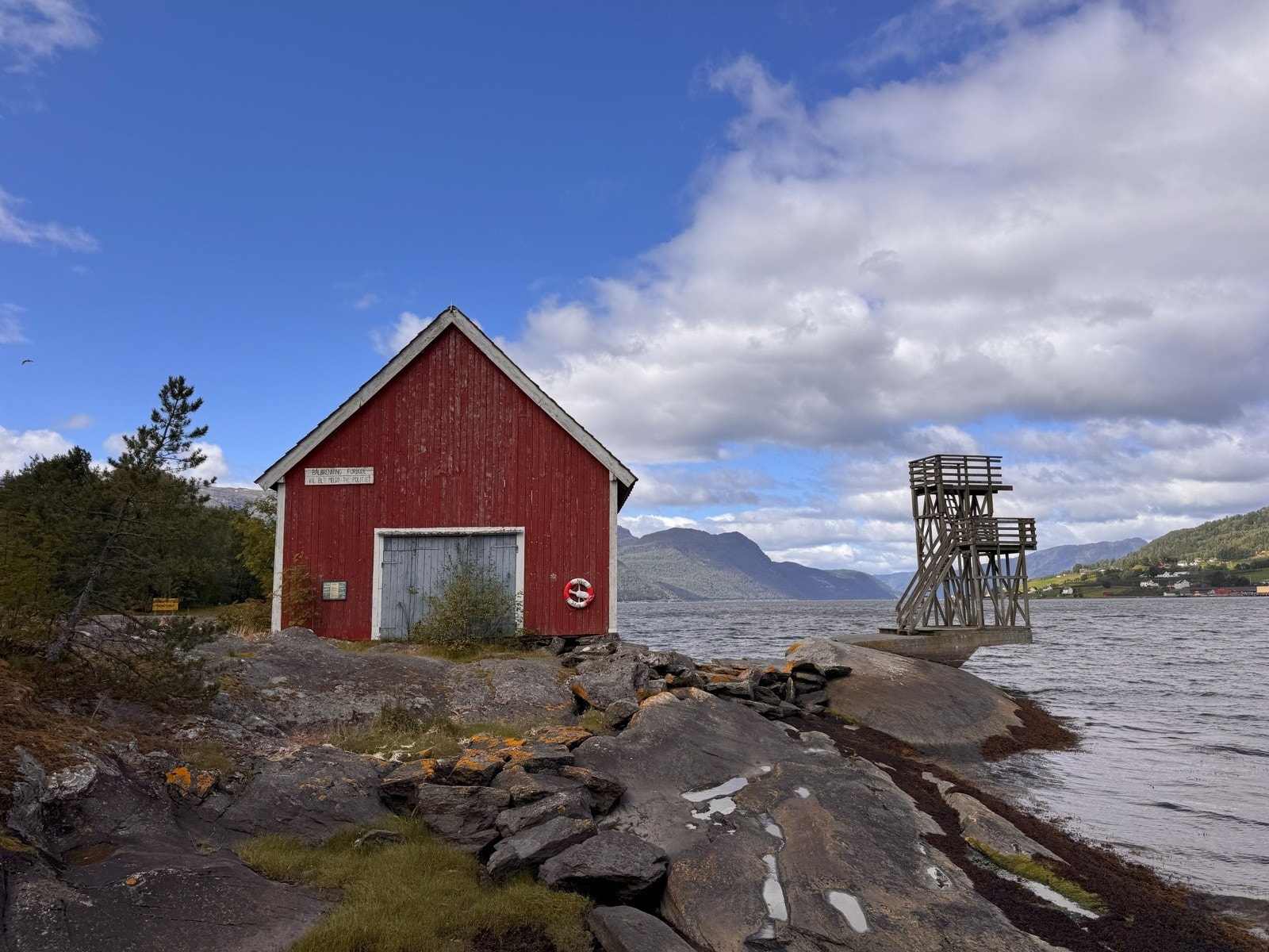 Selvågane med friområde og badeplass Galleribilde