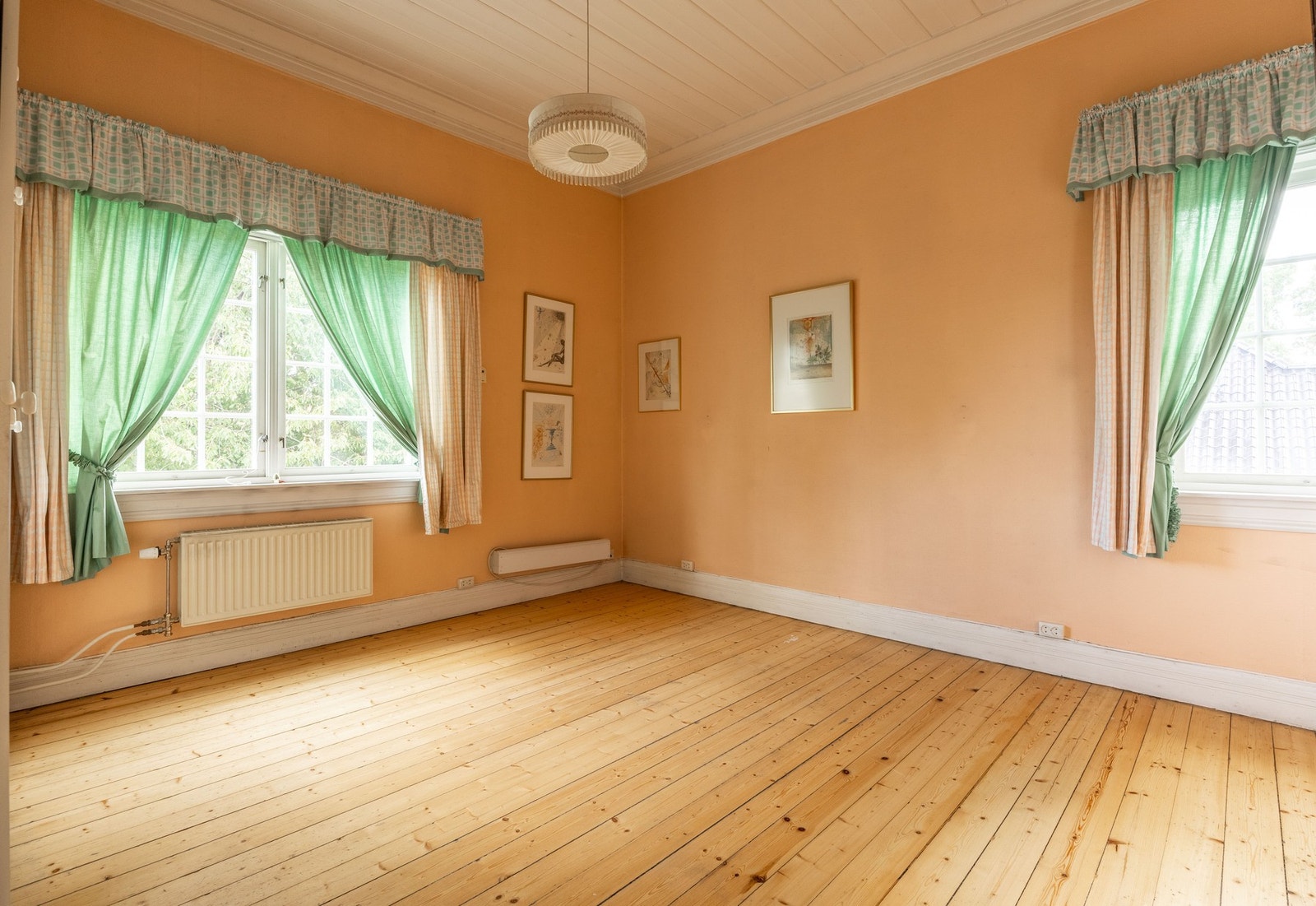 Leiligheten har totalt tre romslige soverom. Galleribilde