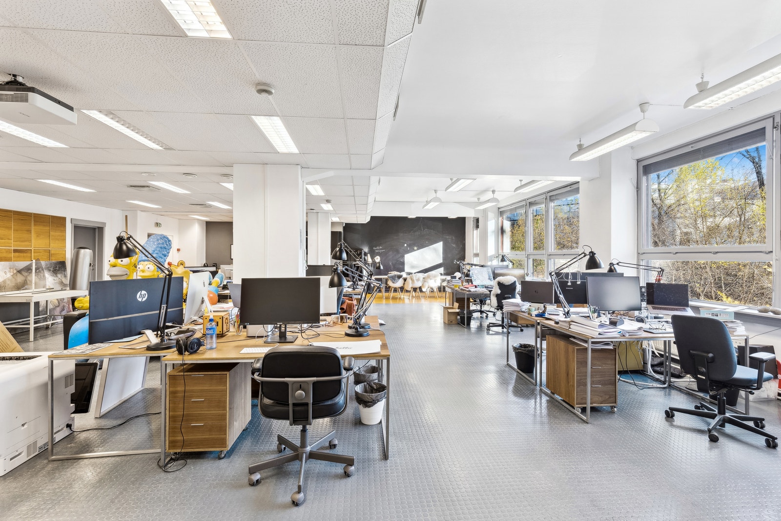 Lyst og åpent - generøs takhøyde. Galleribilde