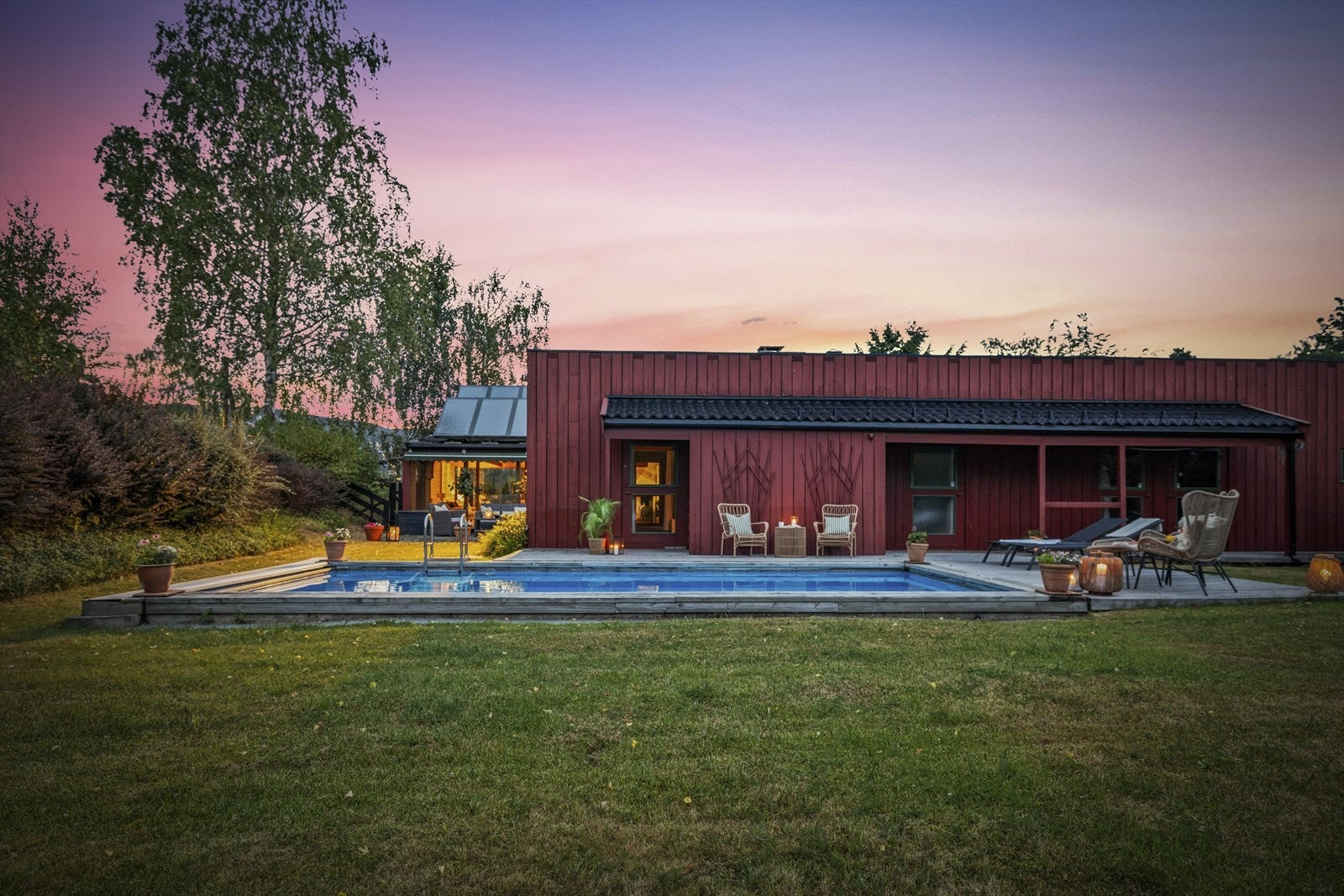 Kveldsstemning fra bassenget. Galleribilde