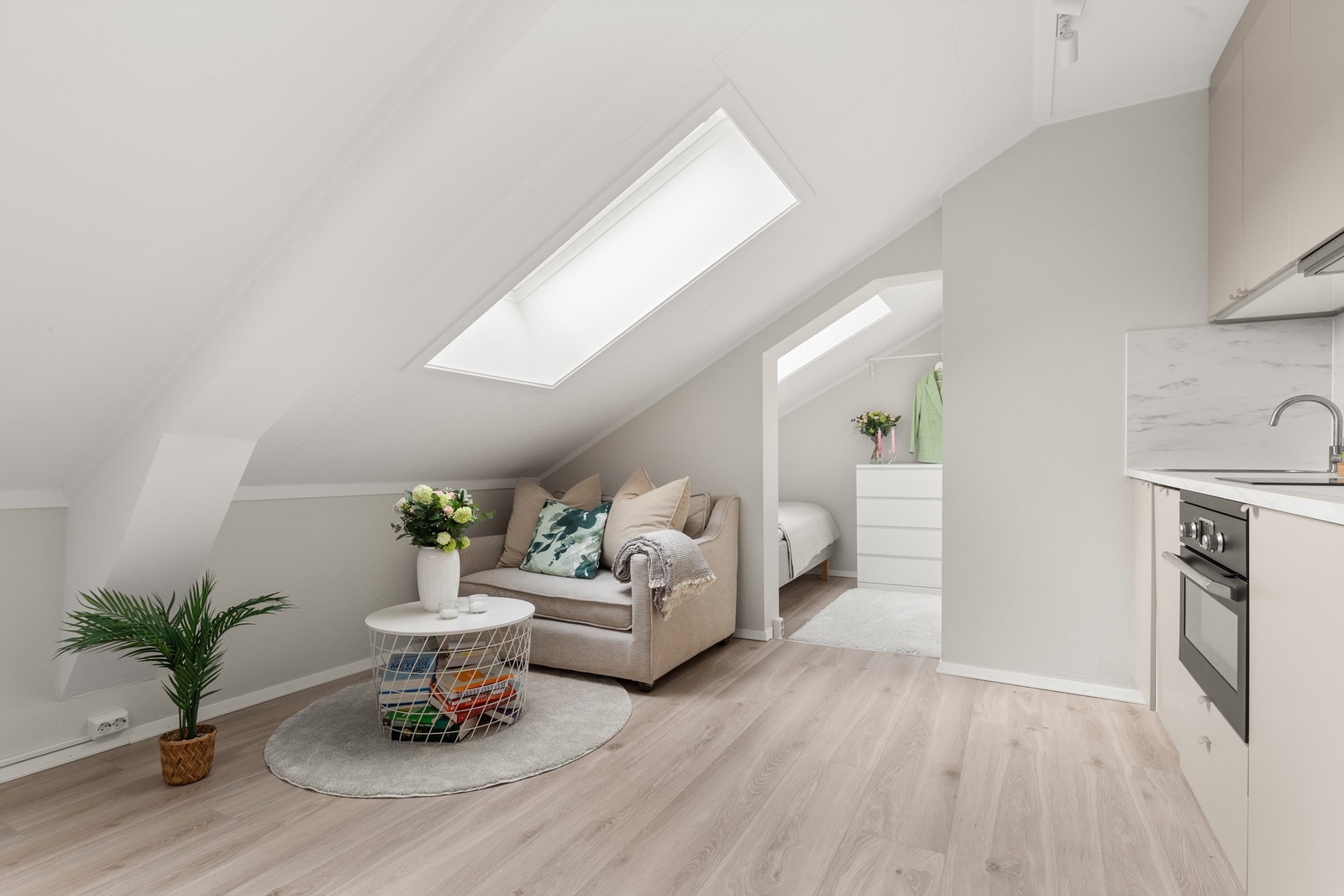 Oppgradert i 2023 med nytt gulv, nytt kjøkken og malte overflater Galleribilde