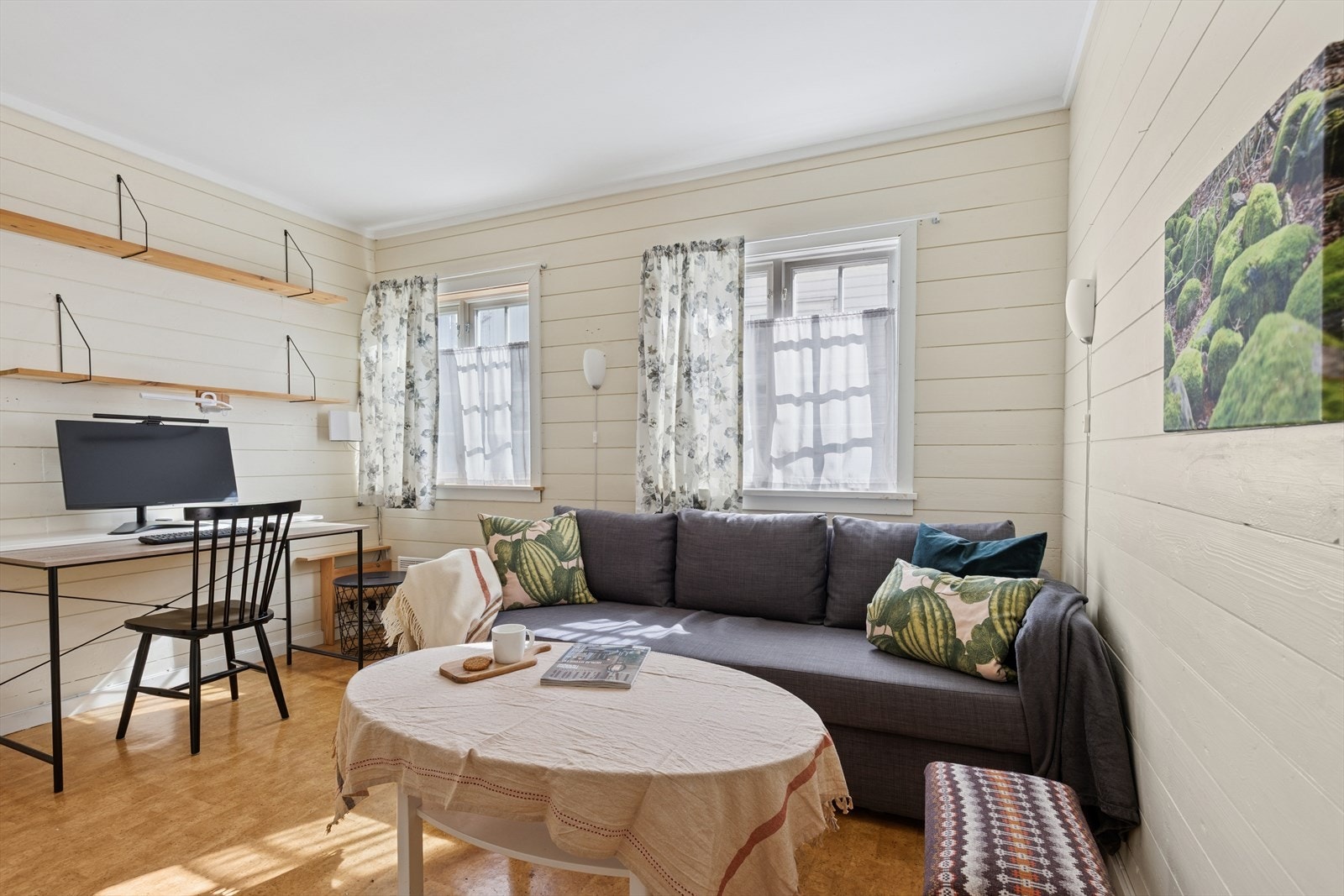 Stuen i sokkeletasjen. Galleribilde