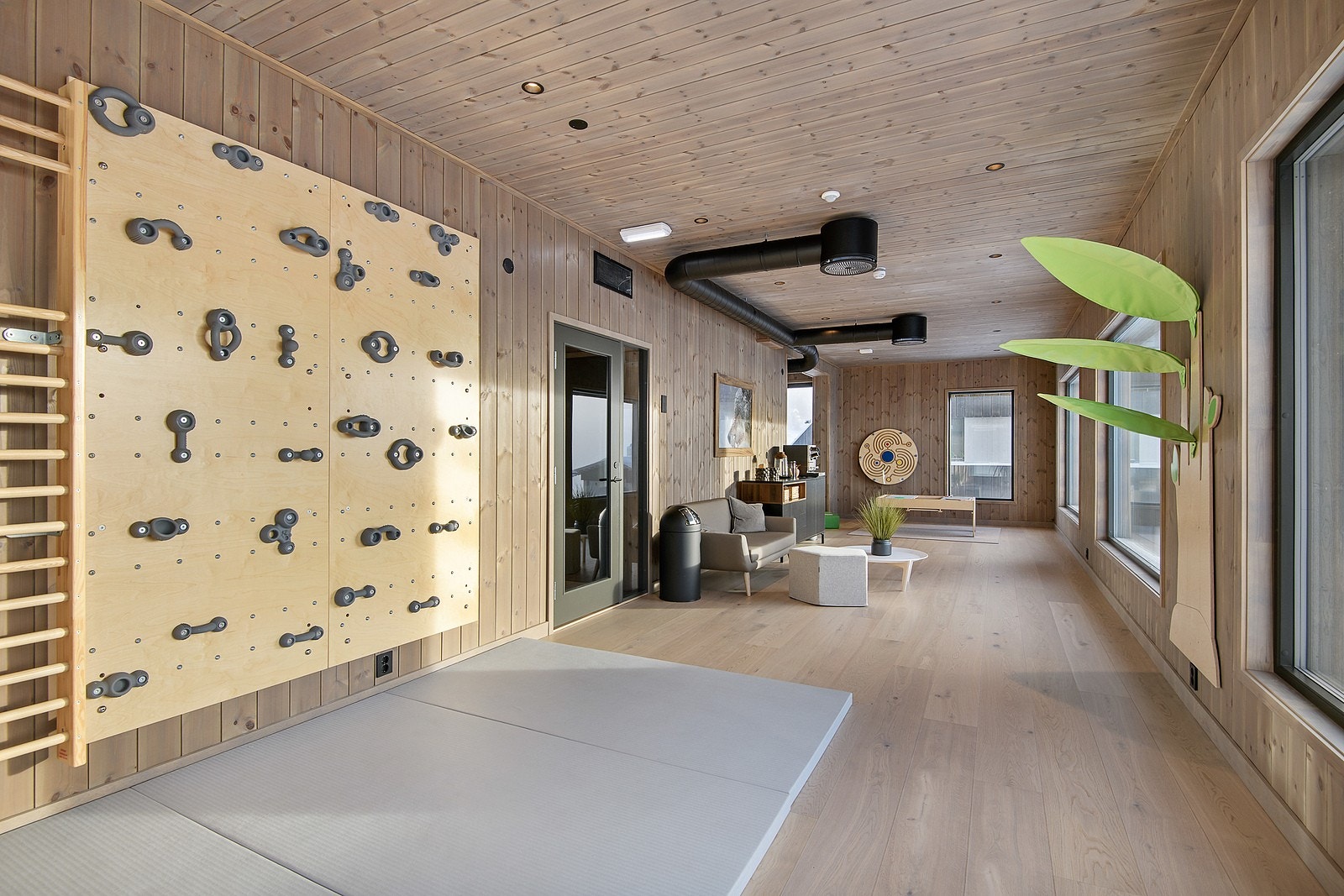 Lekerom for de minste med bl.a klatrevegg. Galleribilde