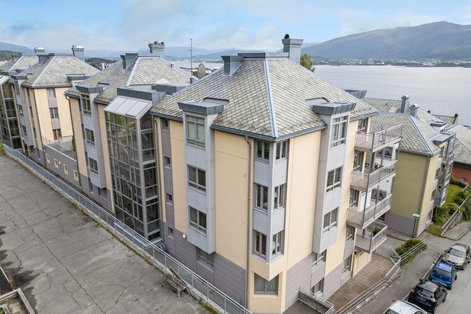 Fasade. Galleribilde