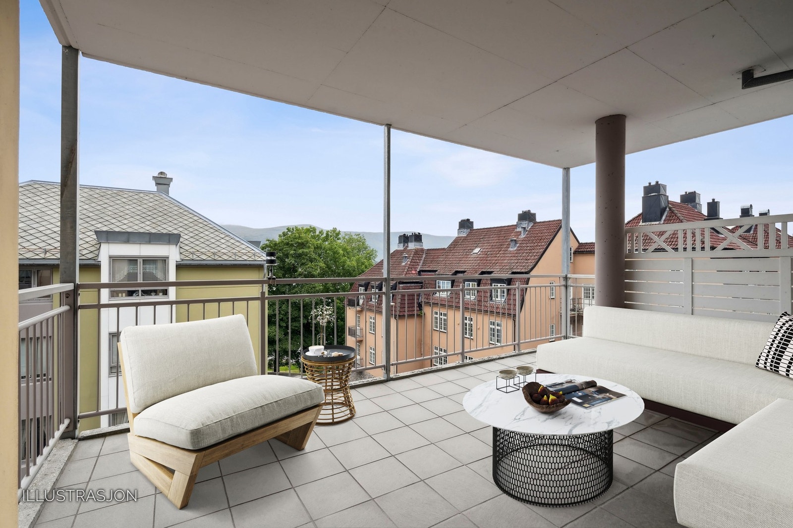 Sydvestvendt balkong med gode solforhold og flott utsikt. Galleribilde