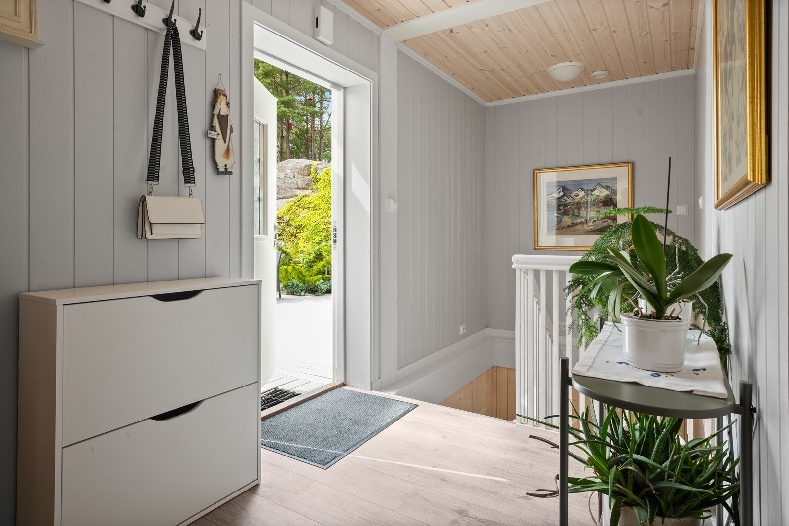 Hovedinngang fra terrassen Galleribilde