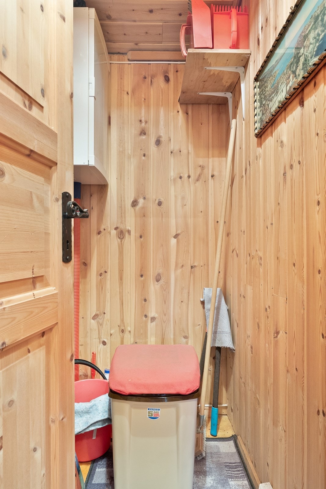 Toalettrom. Galleribilde