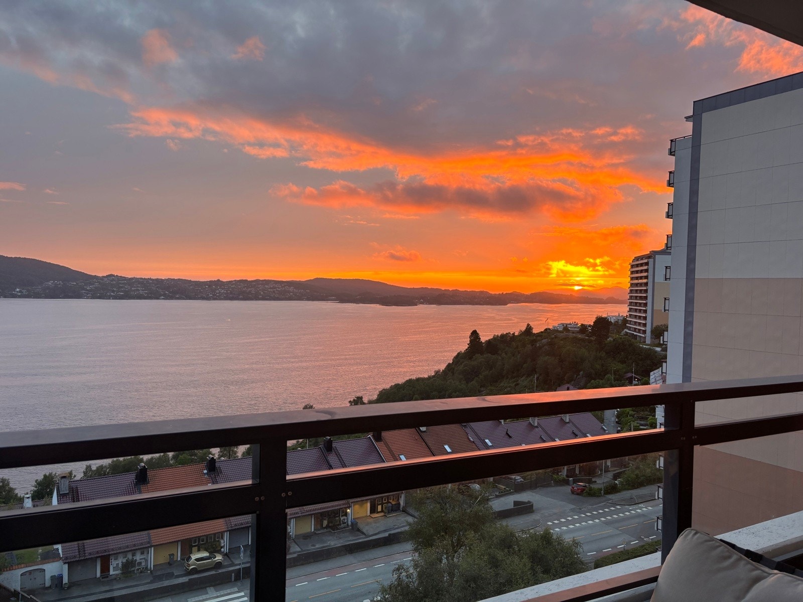 - Nyt solrike kvelder med denne fantastiske utsikten (selgers eget bilde) - Galleribilde