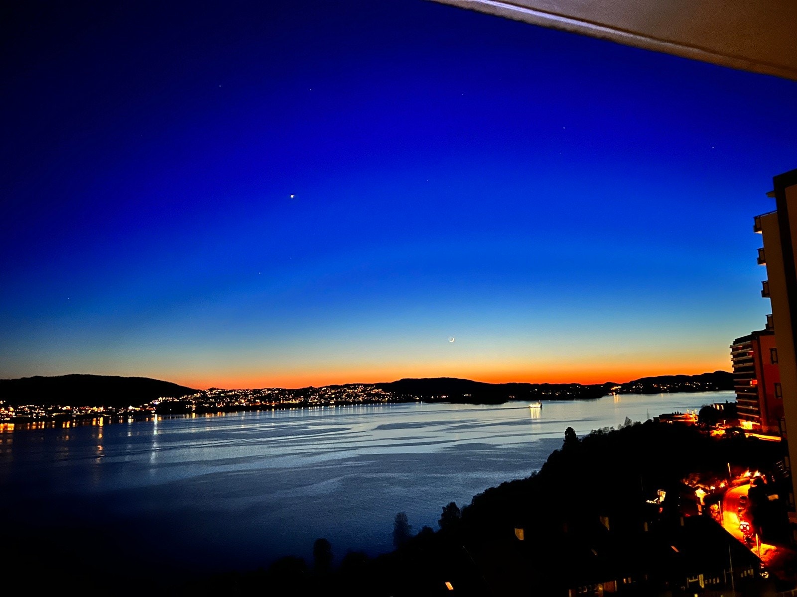 - Når solen skinner sent på kveld, kan man her får solnedganger man sent vil glemme (selgers eget bilde) - Galleribilde