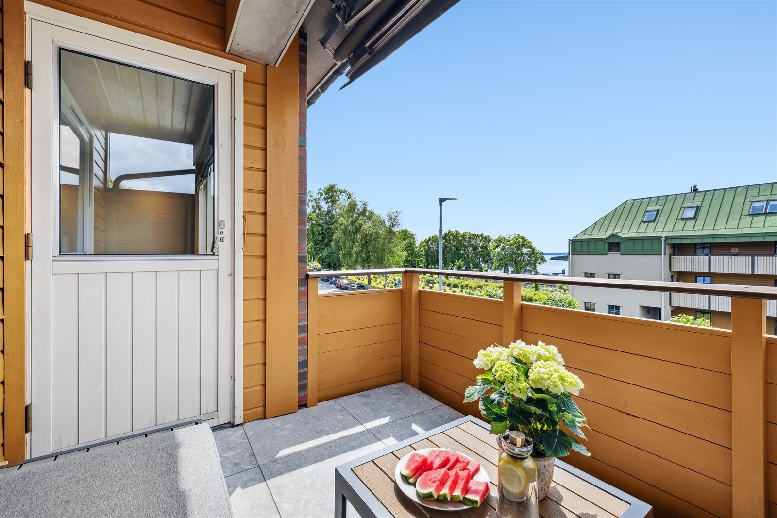 Nydelig og solfylt vestvendt balkong på 6 kvm. Galleribilde